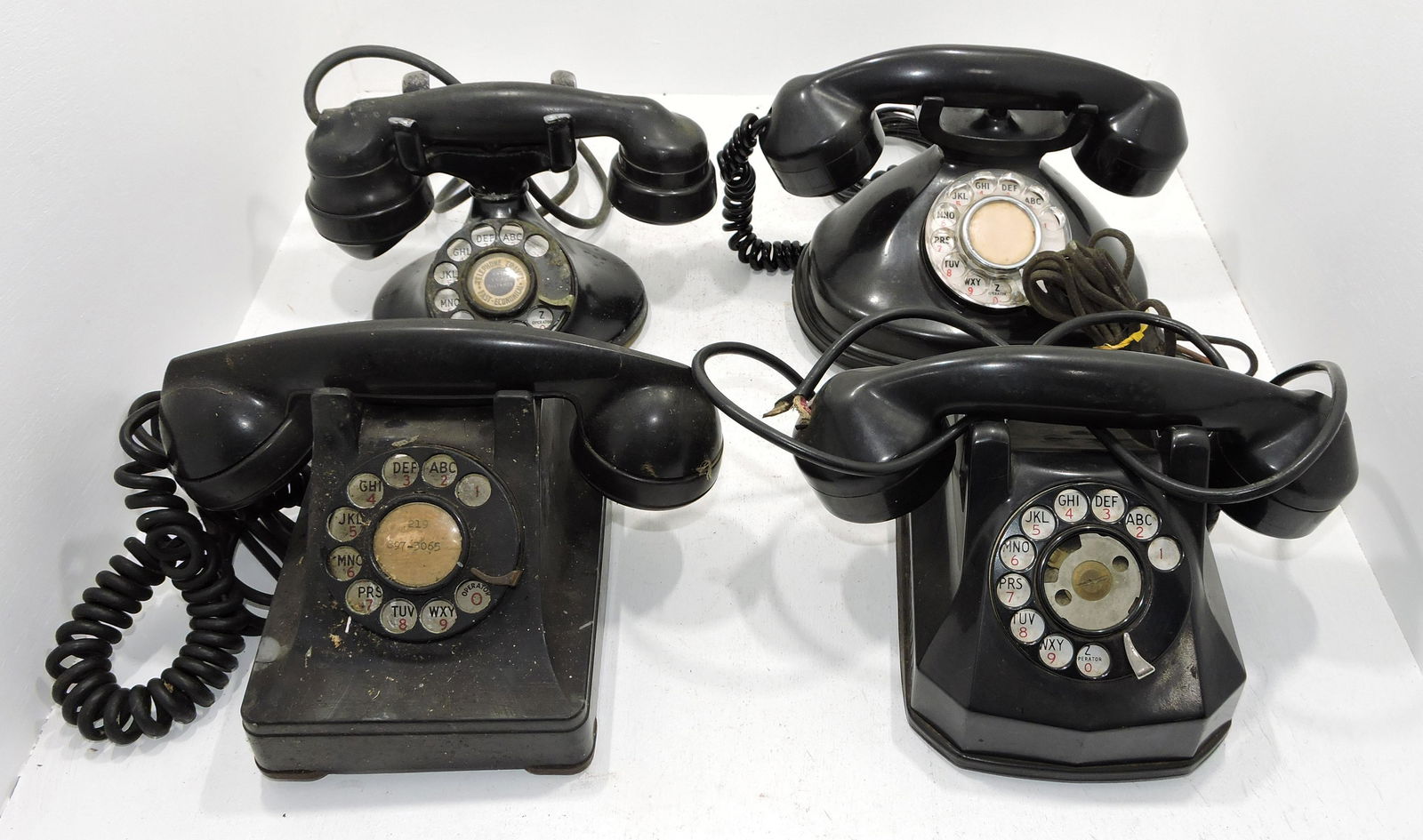 Lot of 4 rotary dial desk telephones (1 of 1)