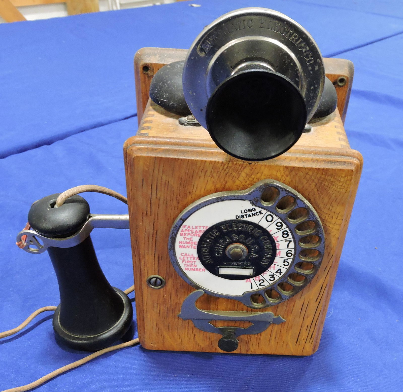 Automatic Electric Co. oak single box (1 of 1)