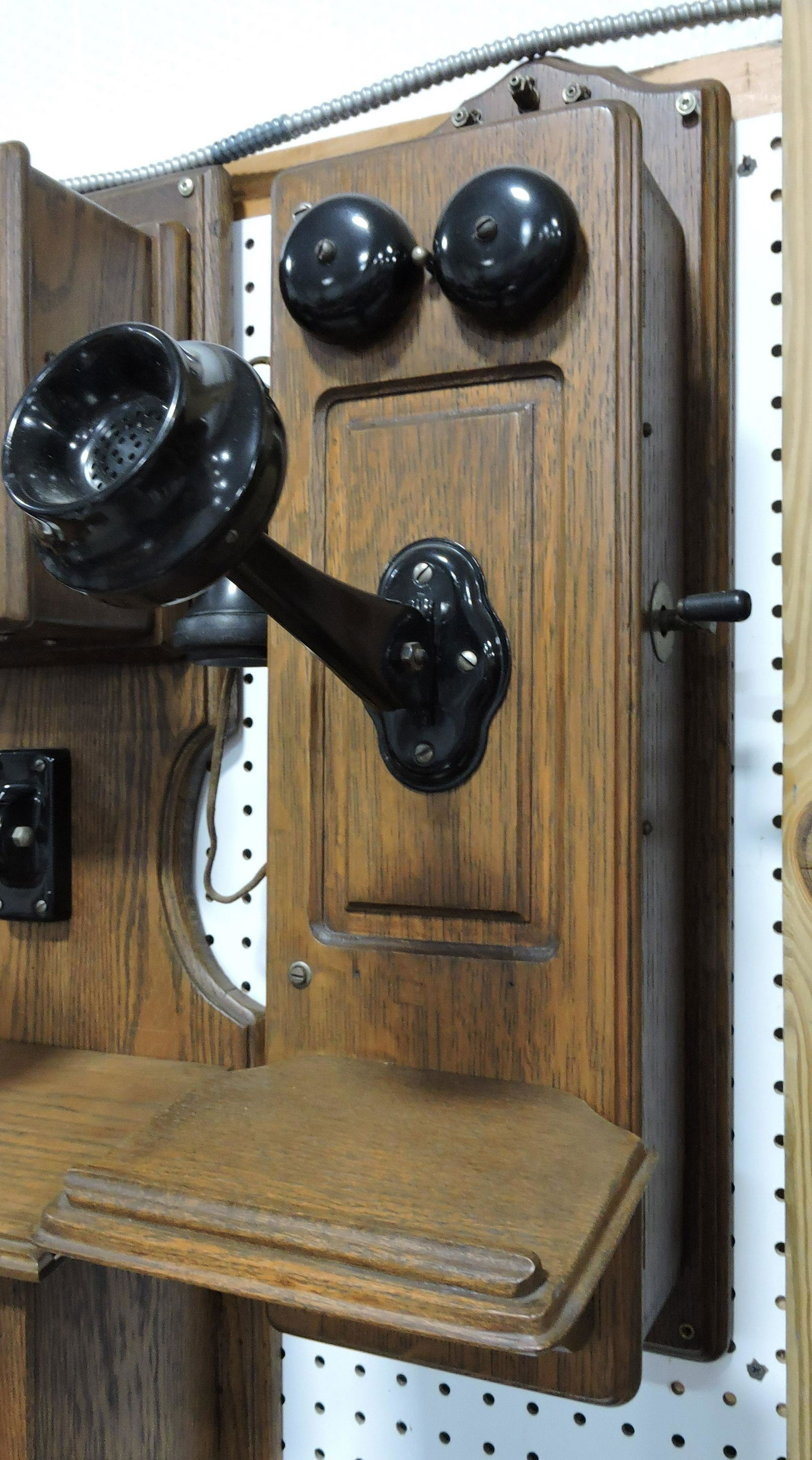 Kellogg oak wall telephone, 24"x8" (1 of 2)