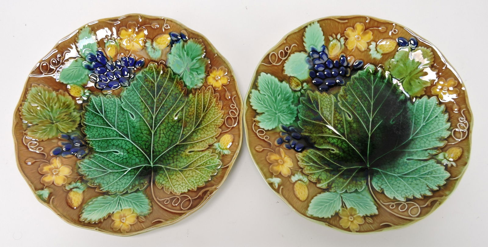 Majolica pair of 9" leaf and fruit plates (1 of 1)