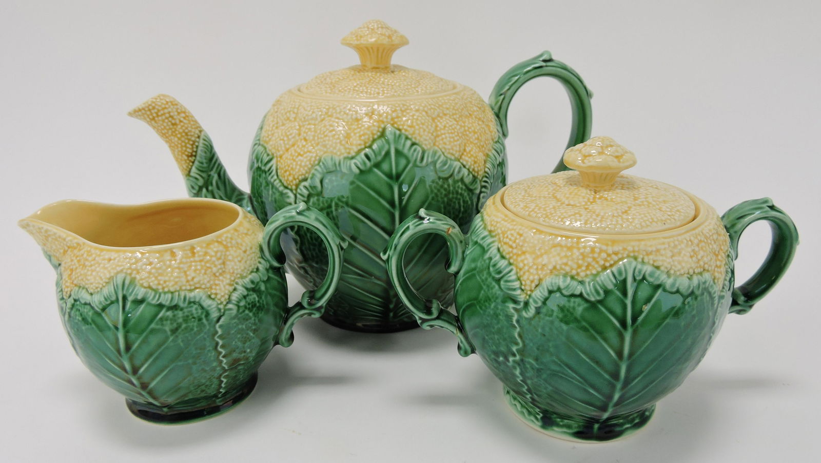 Wedgwood majolica 3 piece cauliflower (1 of 1)