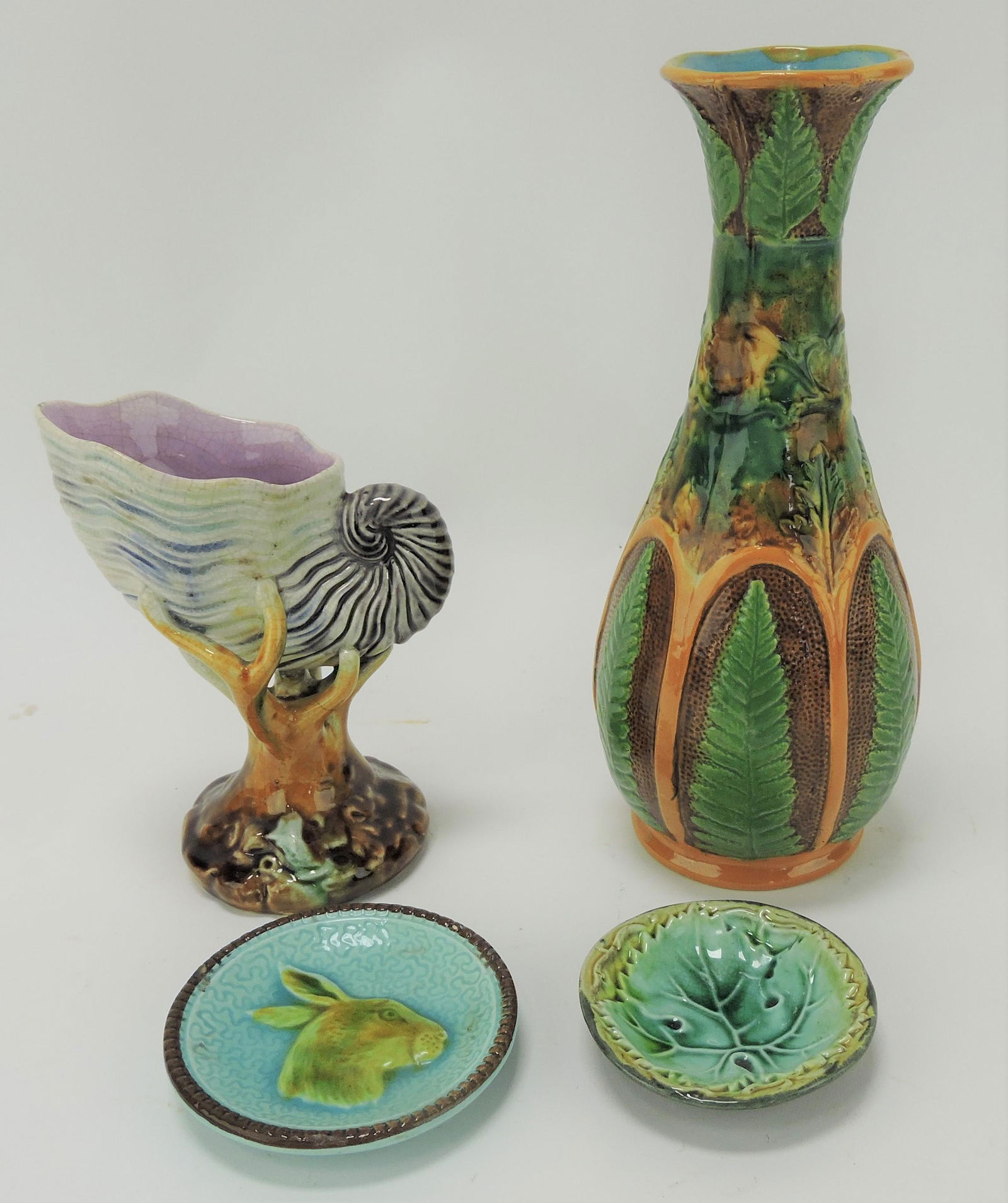 Majolica lot of 4 pieces: shell figural salt, (1 of 1)