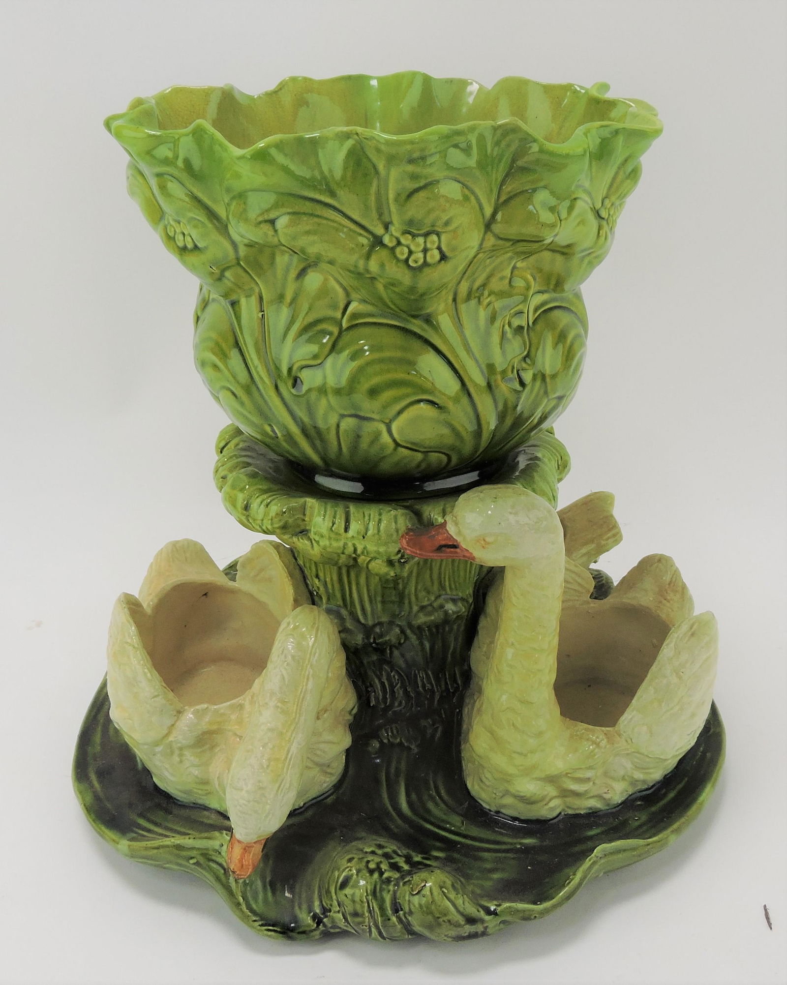 Bretby majolica swan two piece jardiniere, (1 of 1)