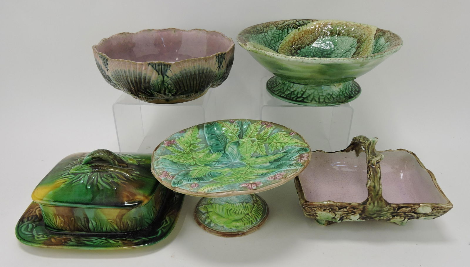 Majolica lot of 5 pieces - 2 bowls, (1 of 1)