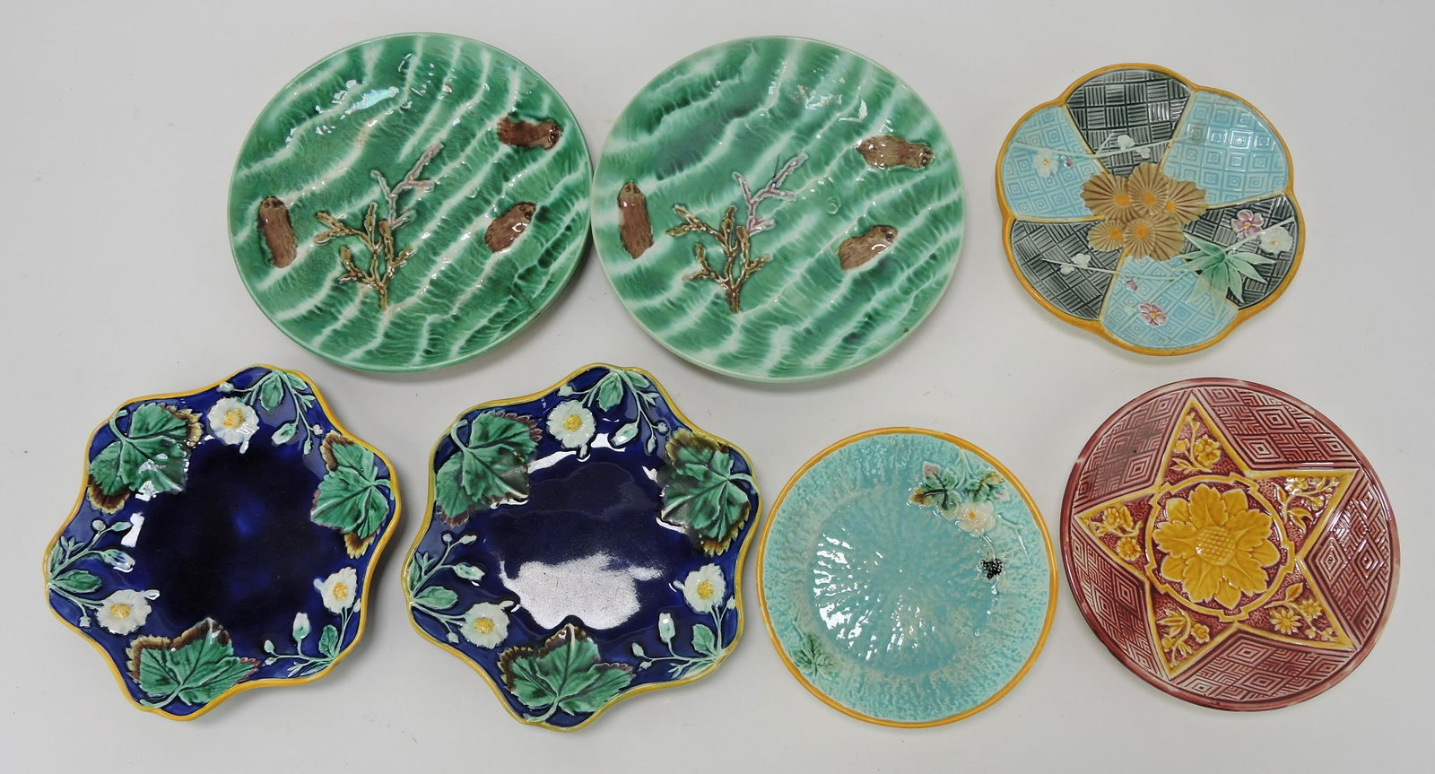 Wedgwood majolica lot of 7 plates and (1 of 1)