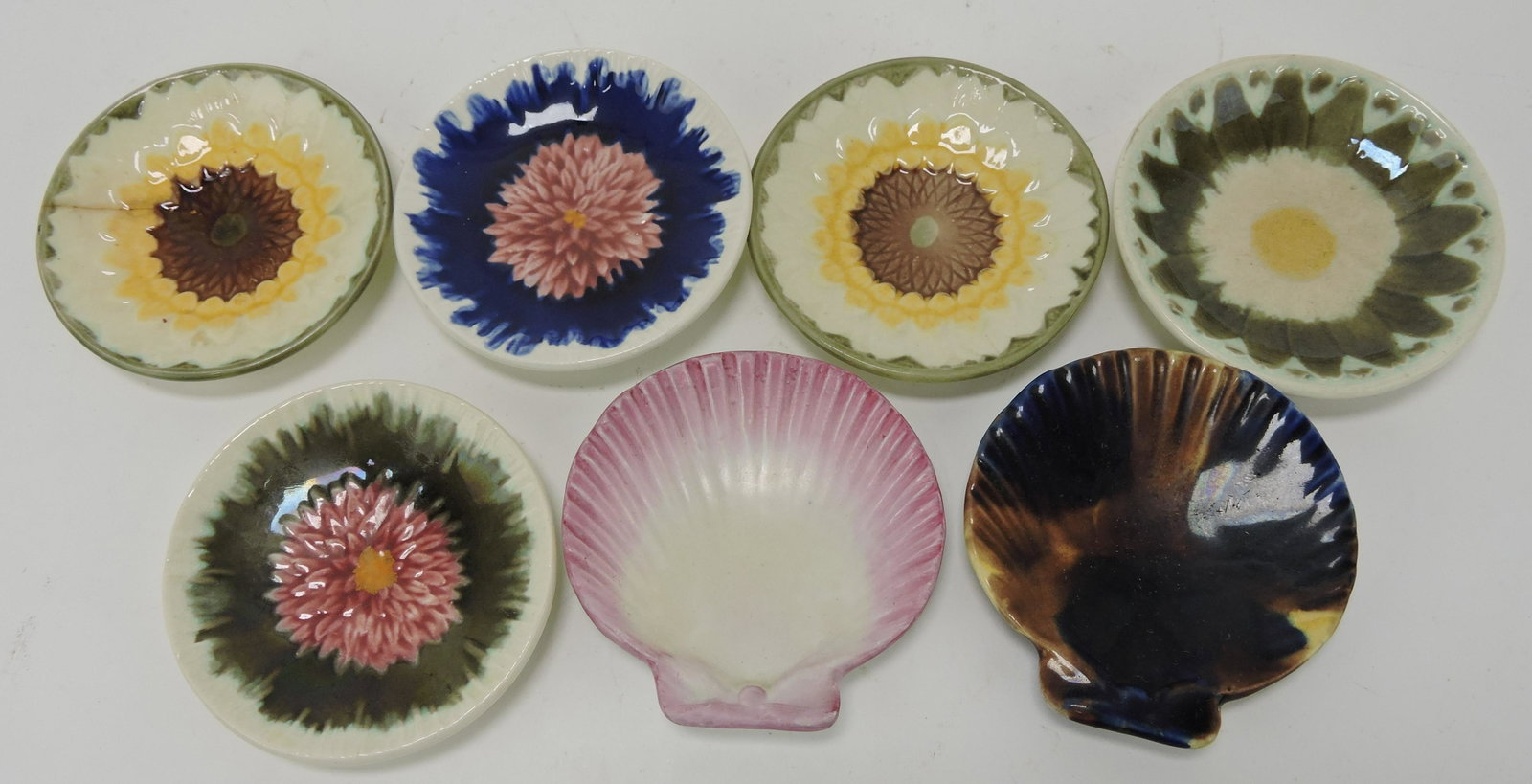 Wedgwood majolica lot of 7 butter: pats, various condition