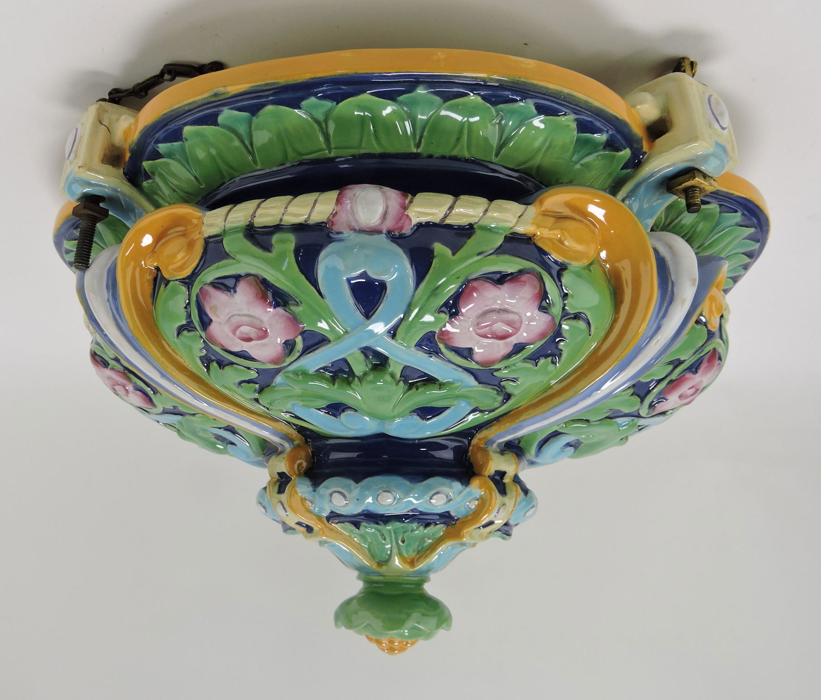 Minton majolica hanging jardiniere (1 of 2)
