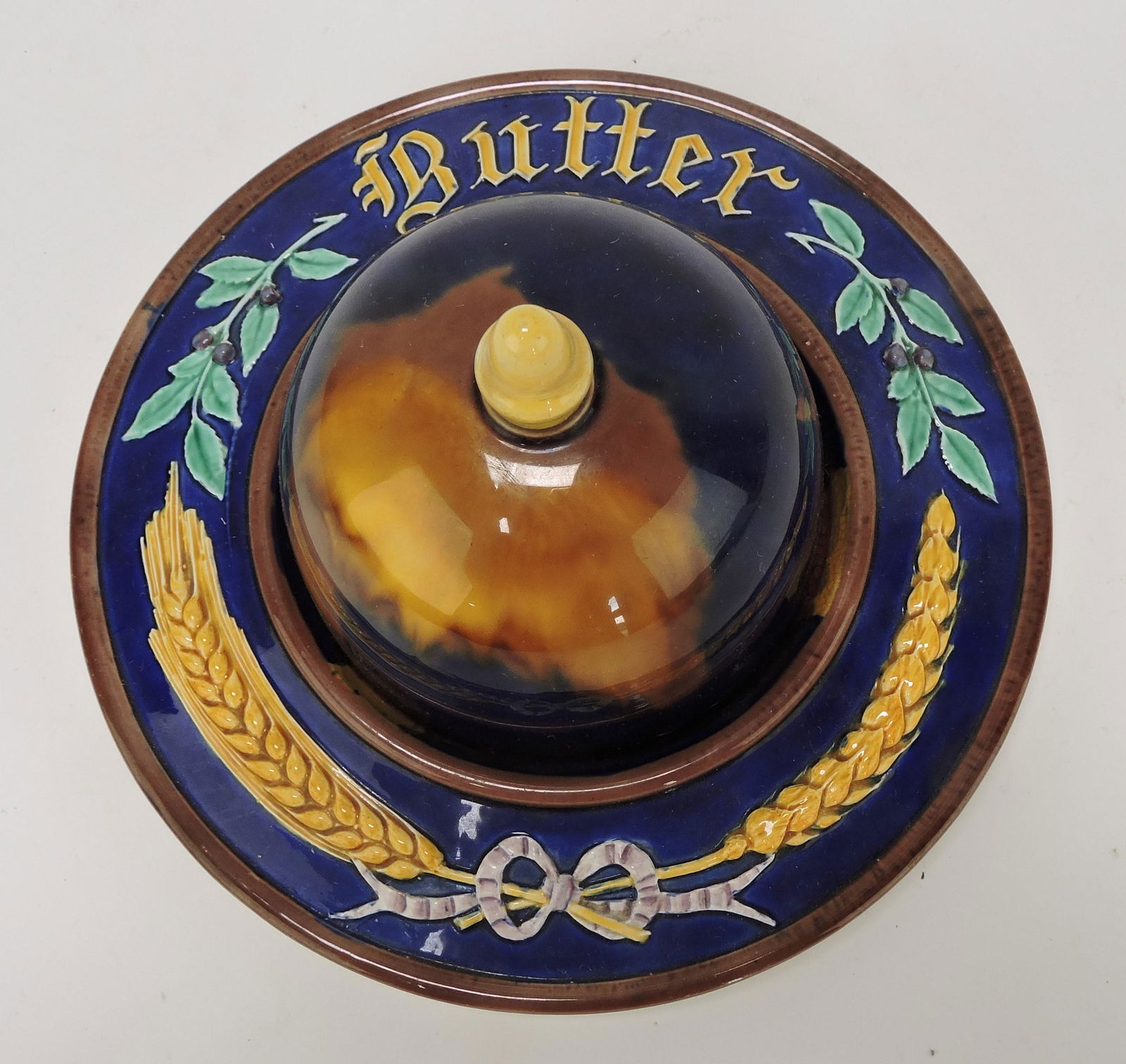 Wedgwood majolica rare butter dish, (1 of 2)