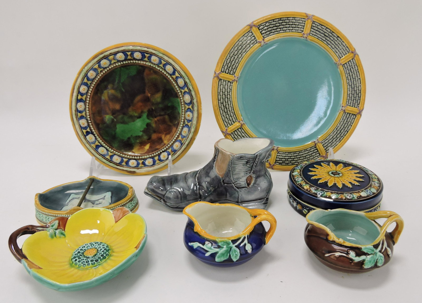 Wedgwood majolica lot of 8 (1 of 1)