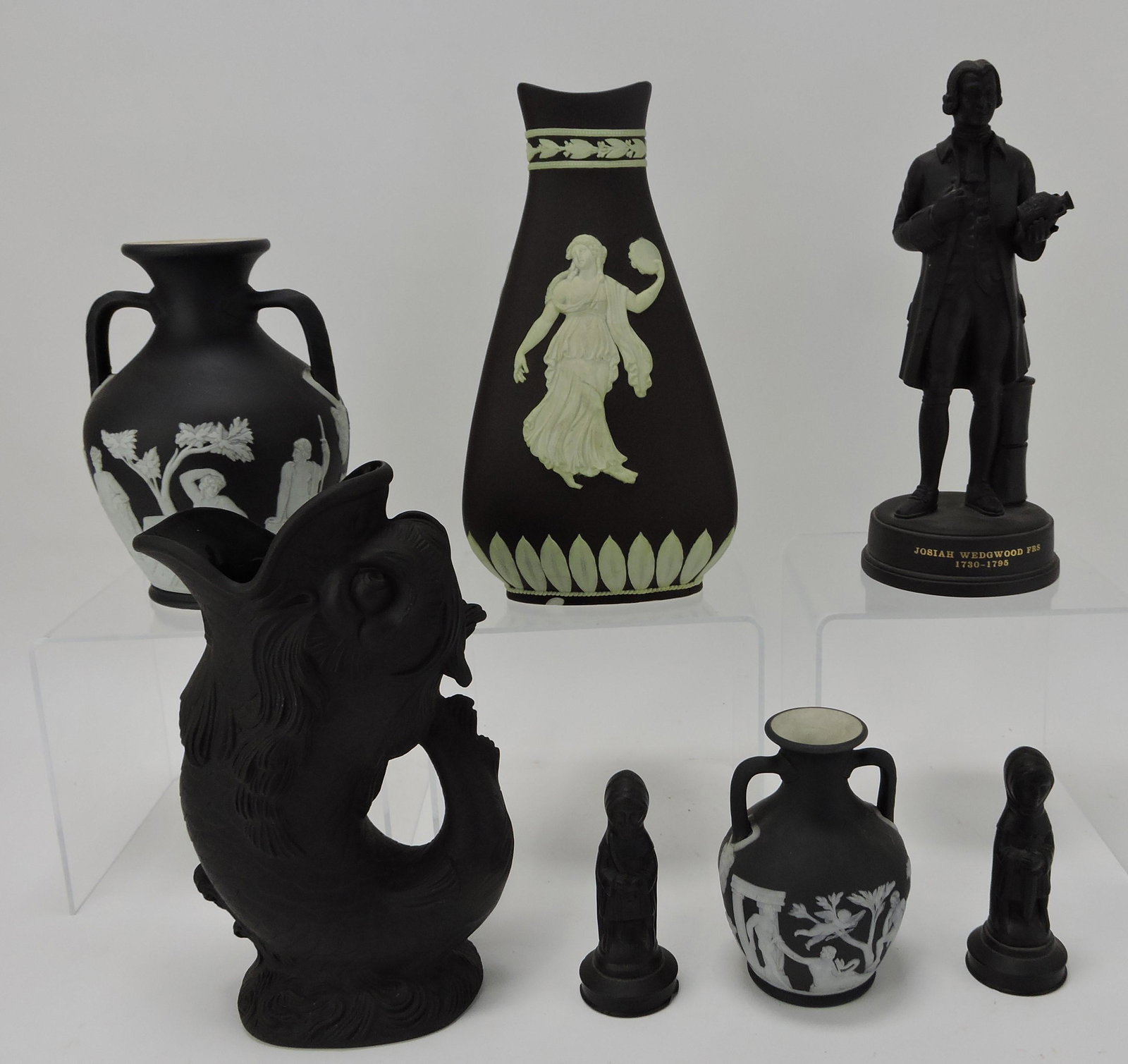 Wedgwood black Basalt lot of: 7 pieces, various condition