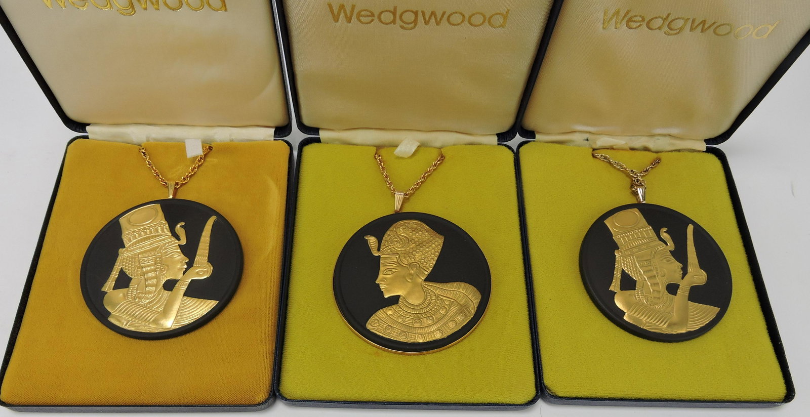 Wedgwood Egyptian lot of 3 pendants (1 of 1)