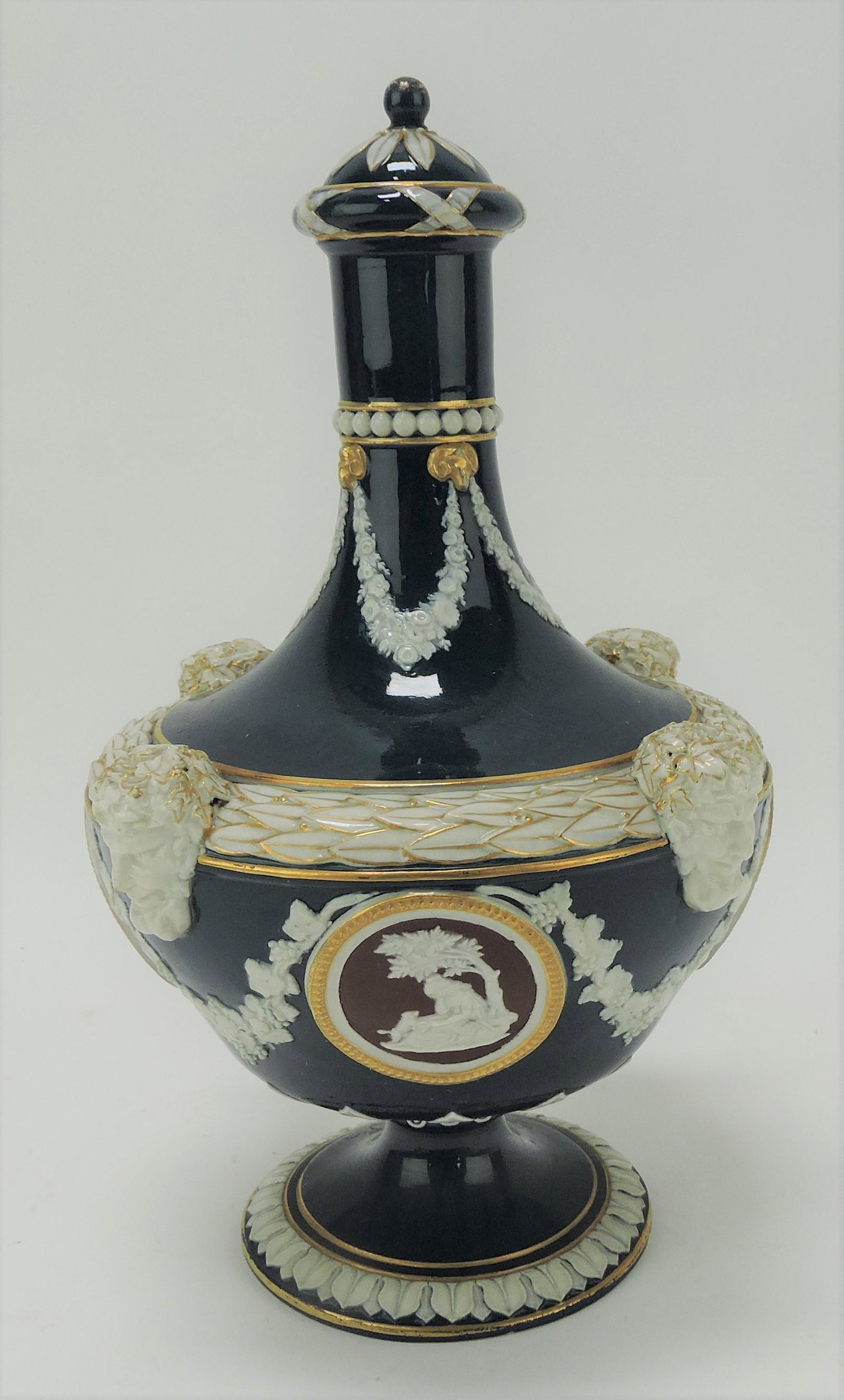 Wedgwood enameled urn with cover, (1 of 1)