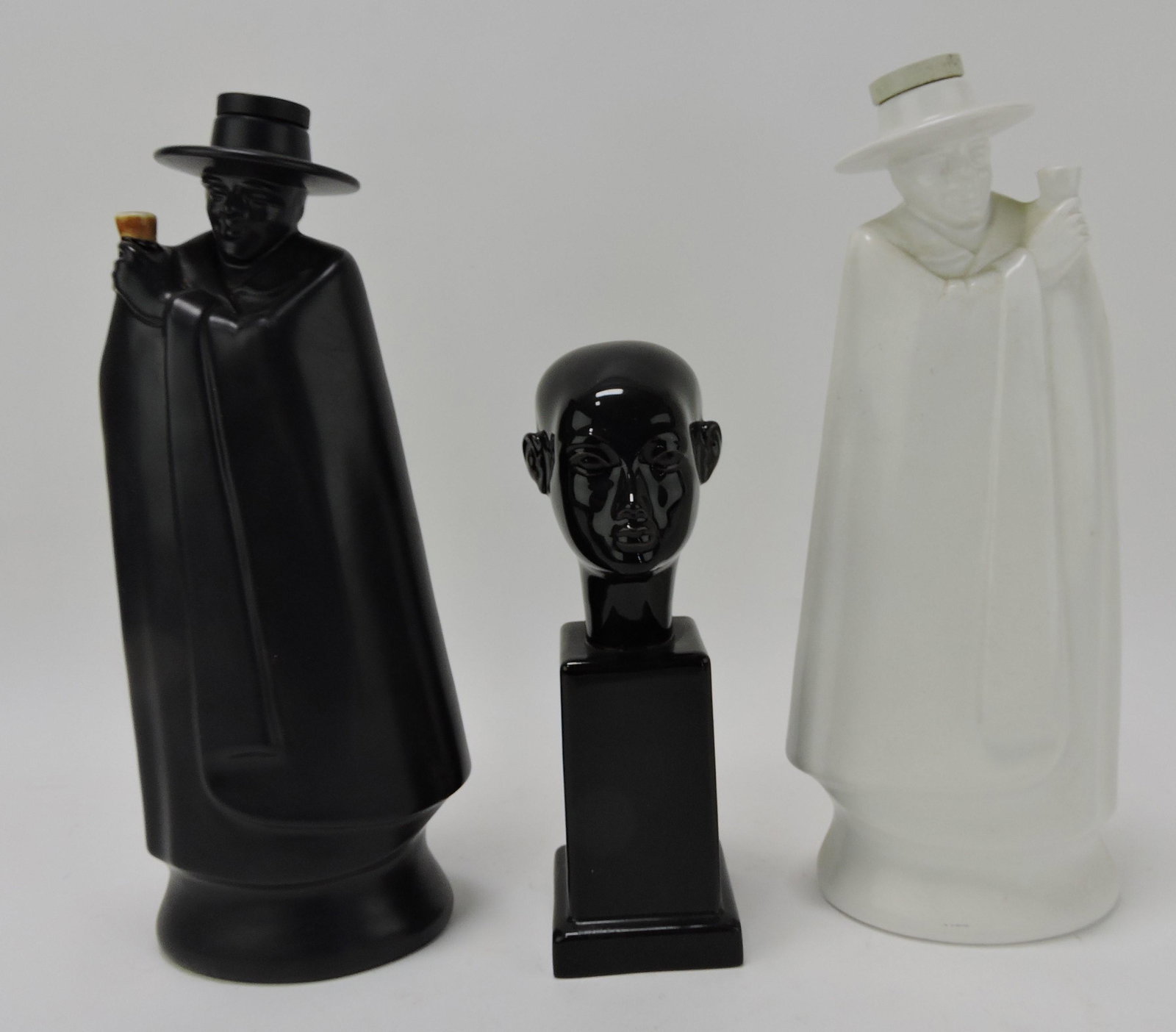 Wedgwood lot of 2 decanters and (1 of 1)