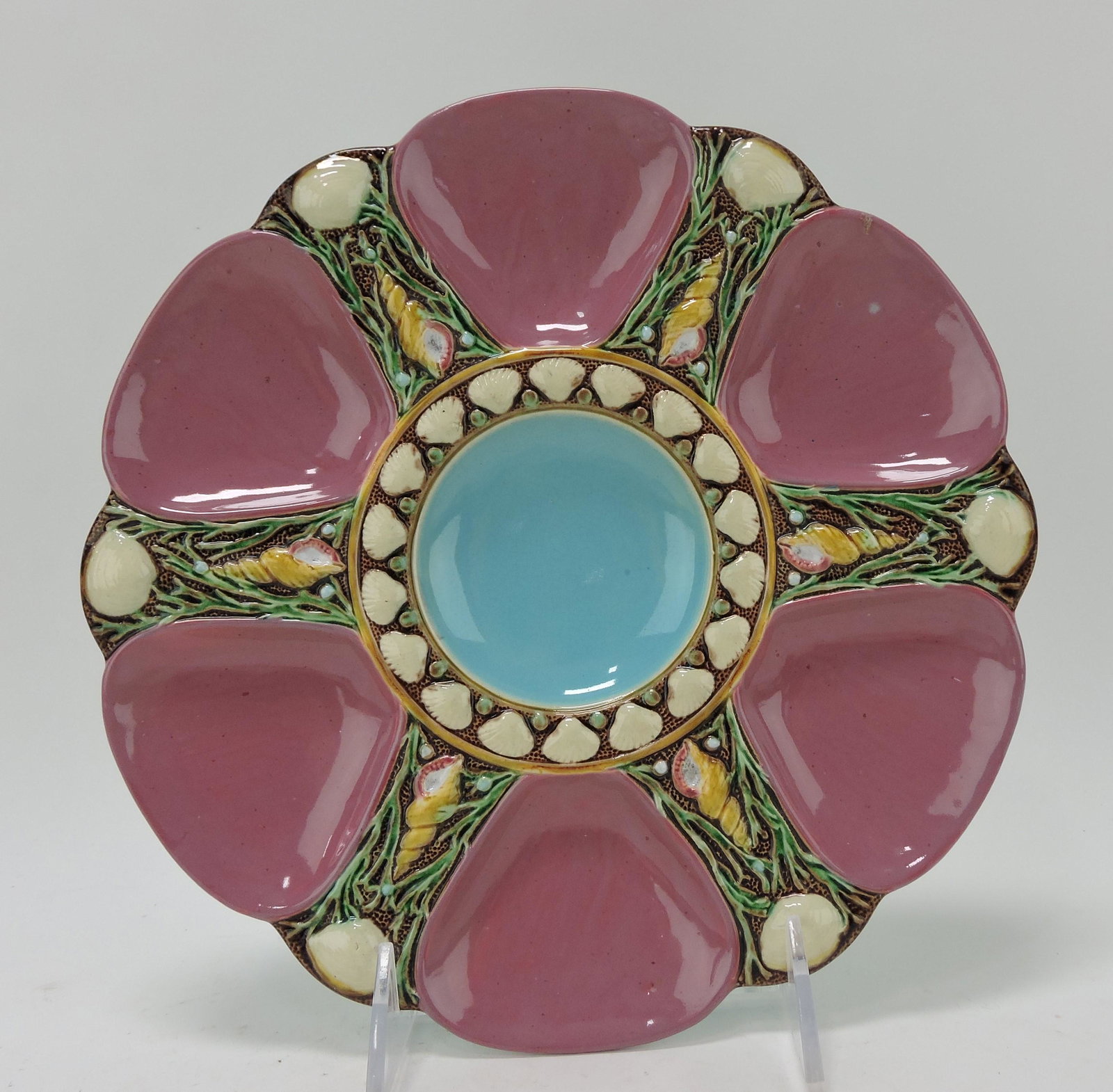Minton majolica pink six well oyster: plate, 9", shape no. 1323