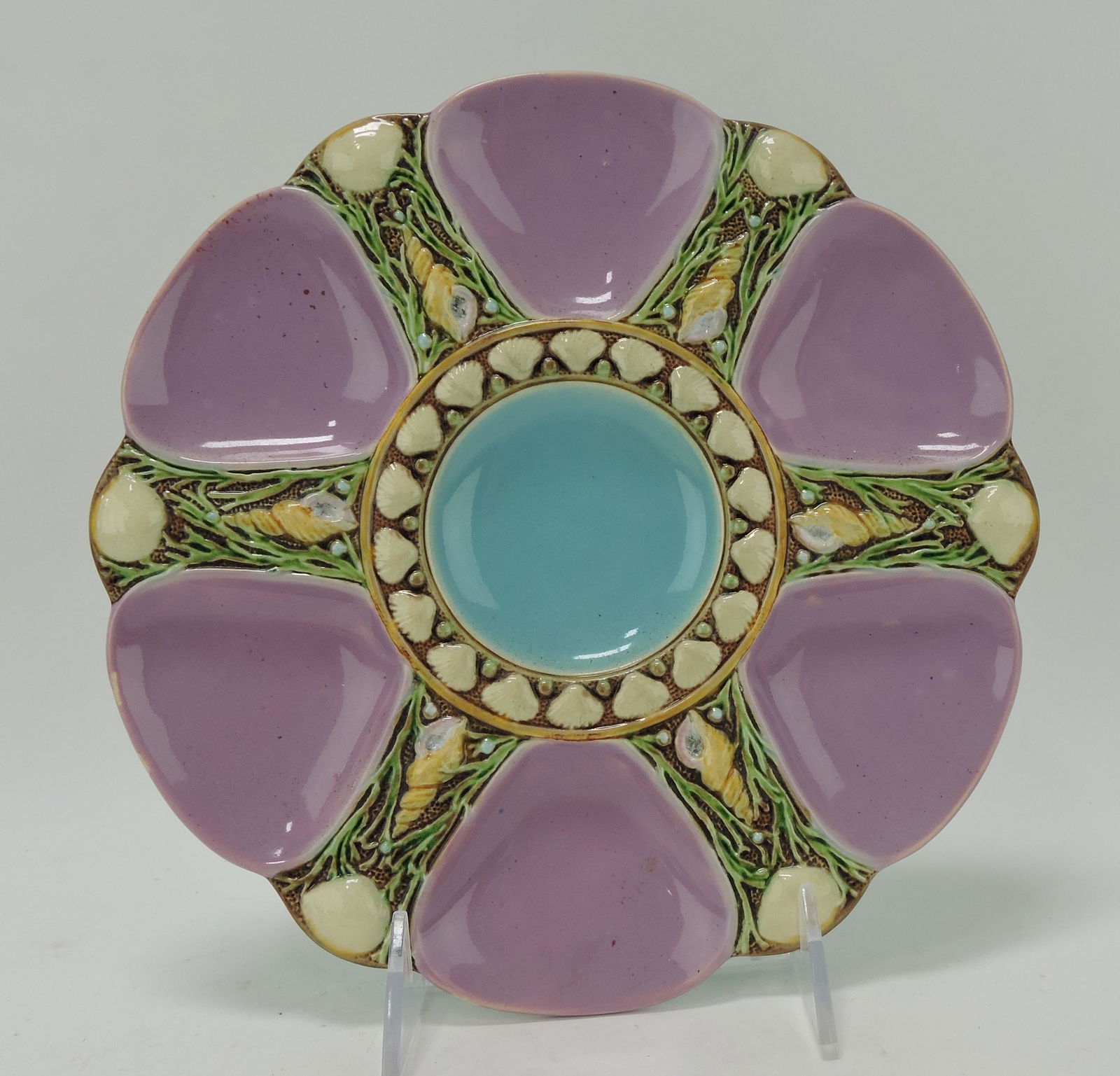 Minton majolica pink six well oyster: plate, 9", shape no. 1323