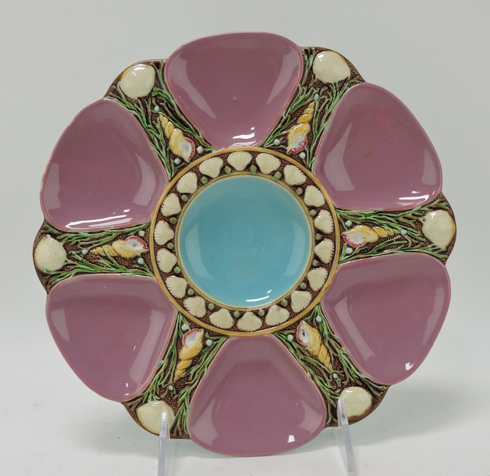 Minton majolica pink six well oyster: plate, 9", shape no. 1323