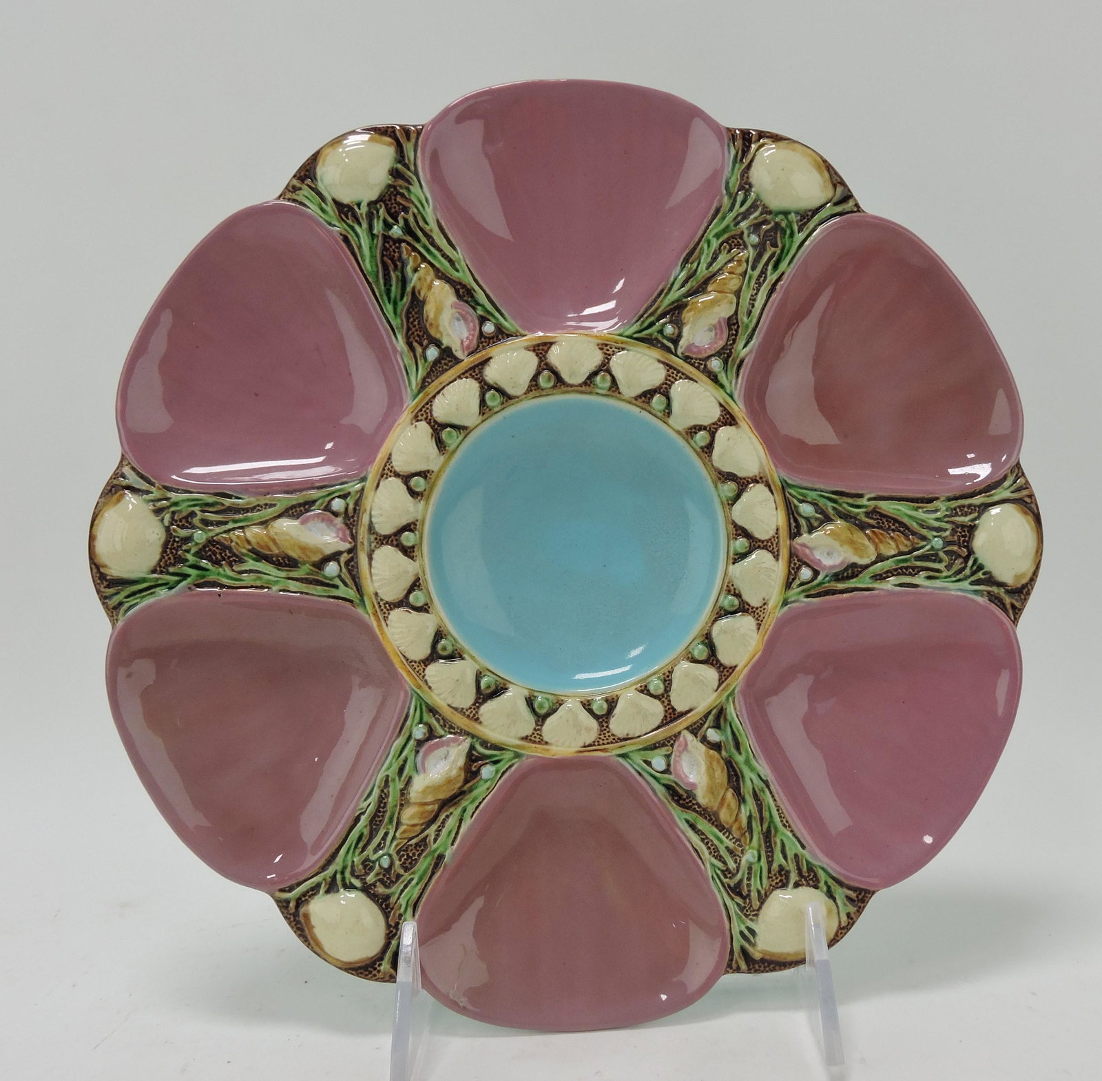 Minton majolica pink six well oyster: plate, 9", shape no. 1323