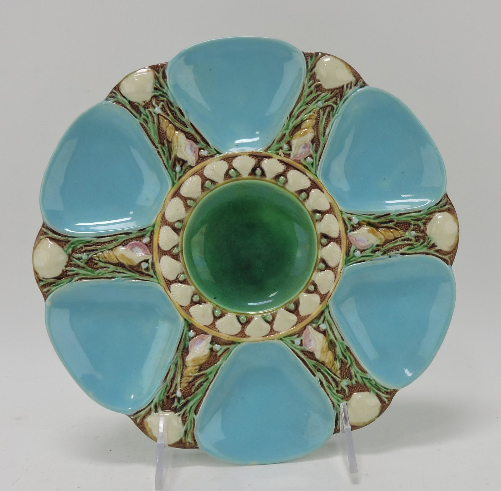 Minton majolica turquoise six well oyster: plate, 9", shape no. 1323