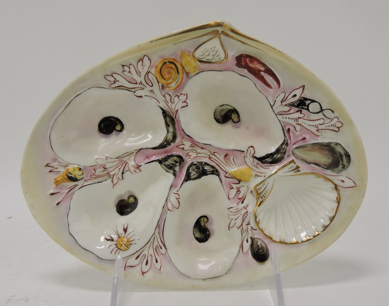 Union Porcelain Works (UPW): porcelain four well shell shaped oyster plate, 8 1/2"