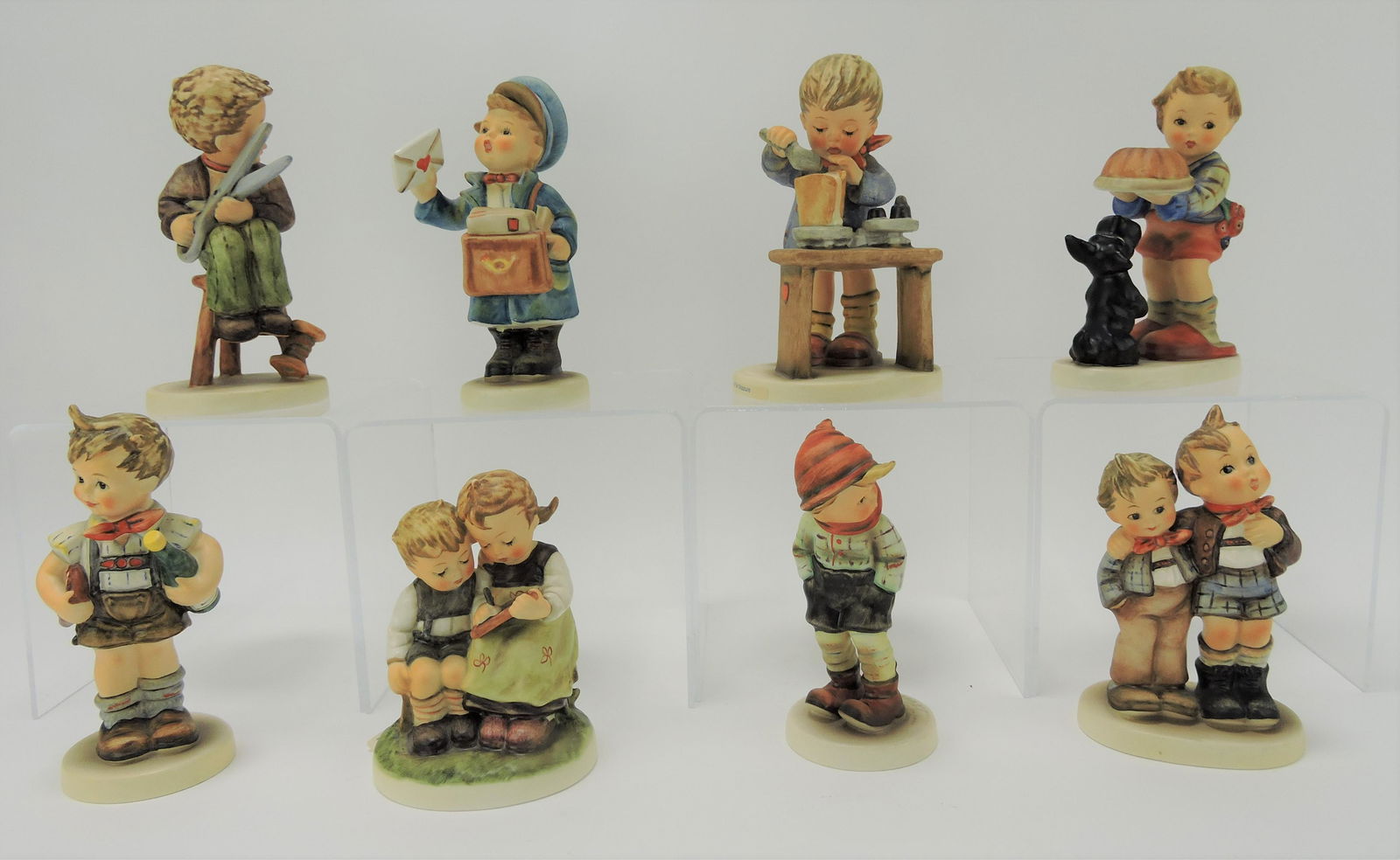 Hummel lot of 8 figures, 4 1/2 to 6" (1 of 1)