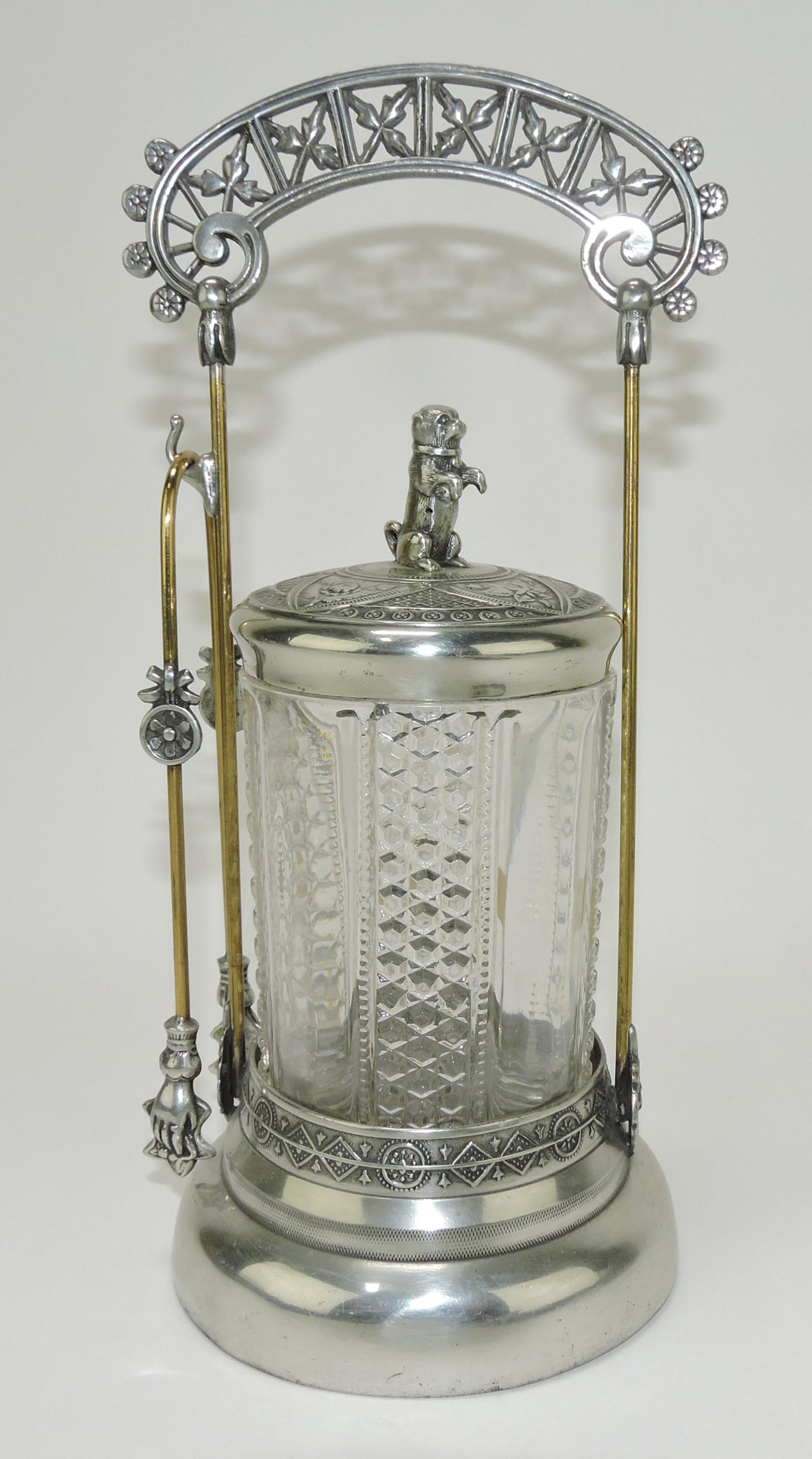 Pickle castor with dog finial: .