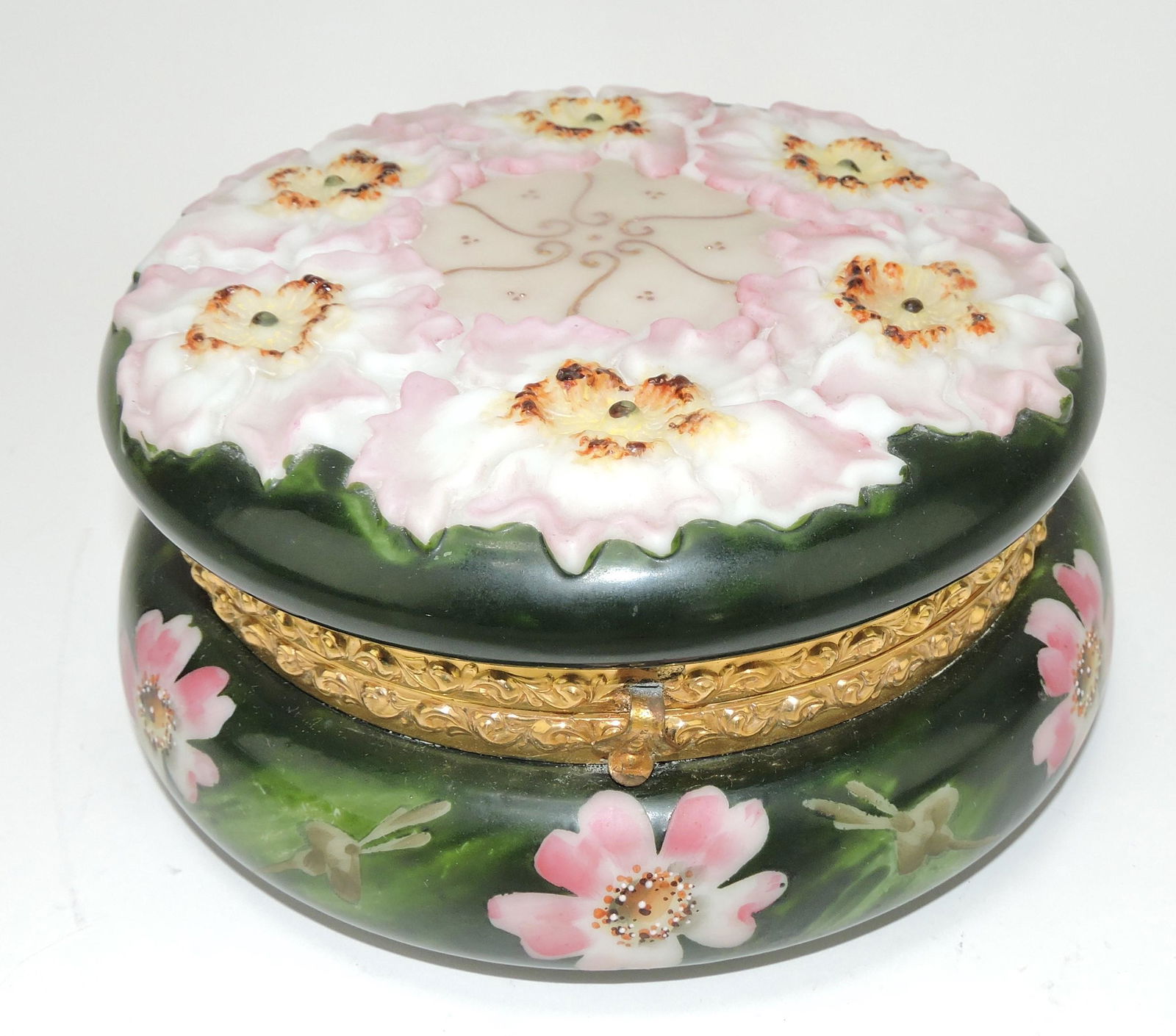 C.F. Monroe Wavecrest scarce large (1 of 1)