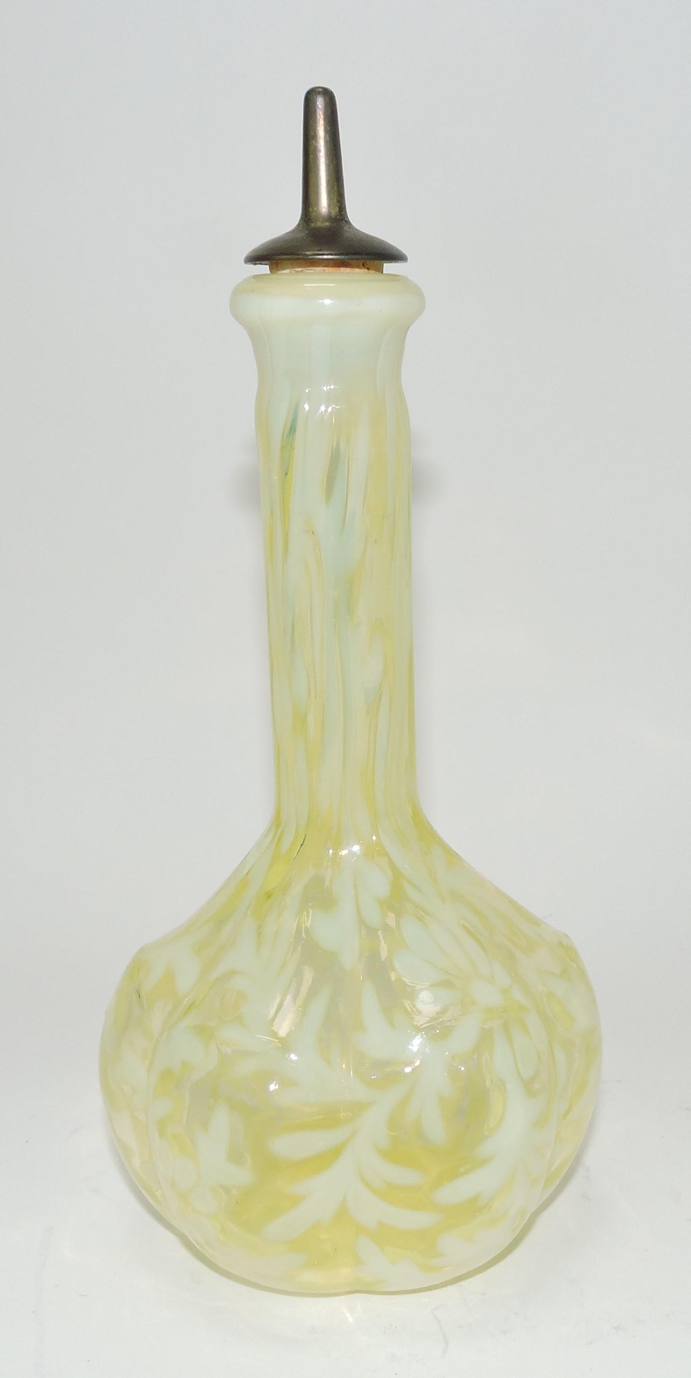 Vaseline opalescent daisy and fern (1 of 1)