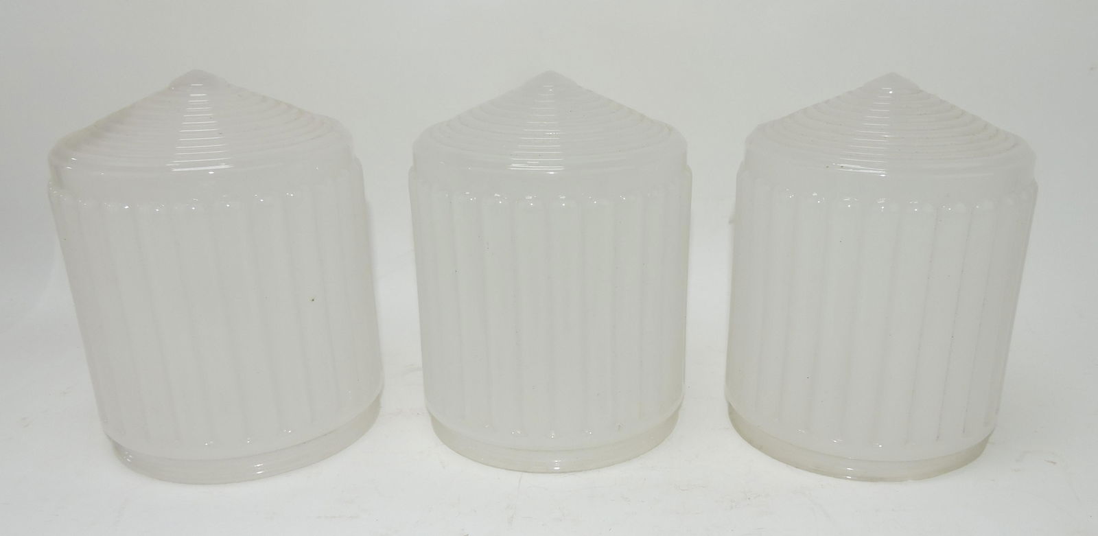 Lot of 3 Art Deco lamp shades, (1 of 1)