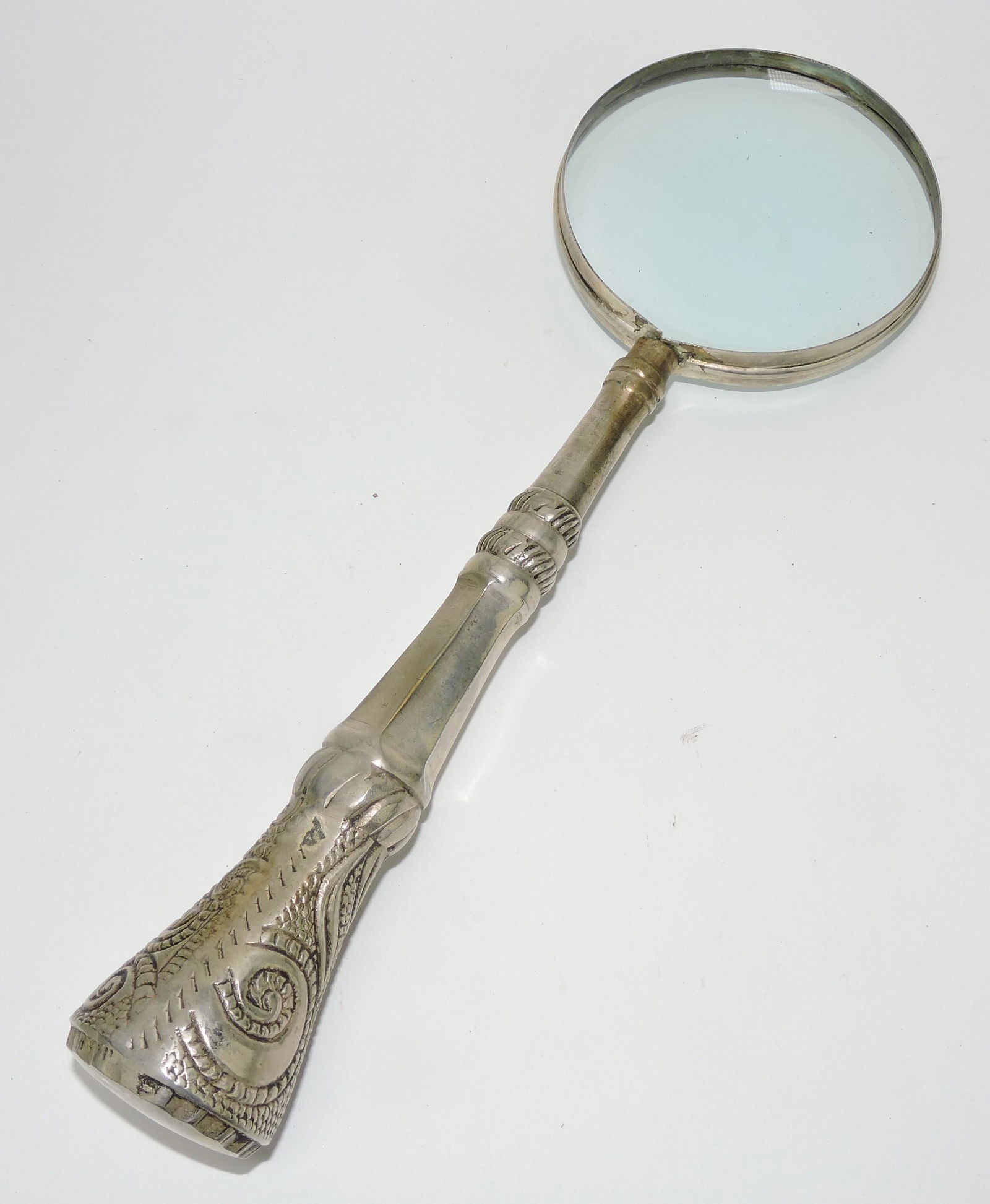 Large silver handled magnifying (1 of 1)