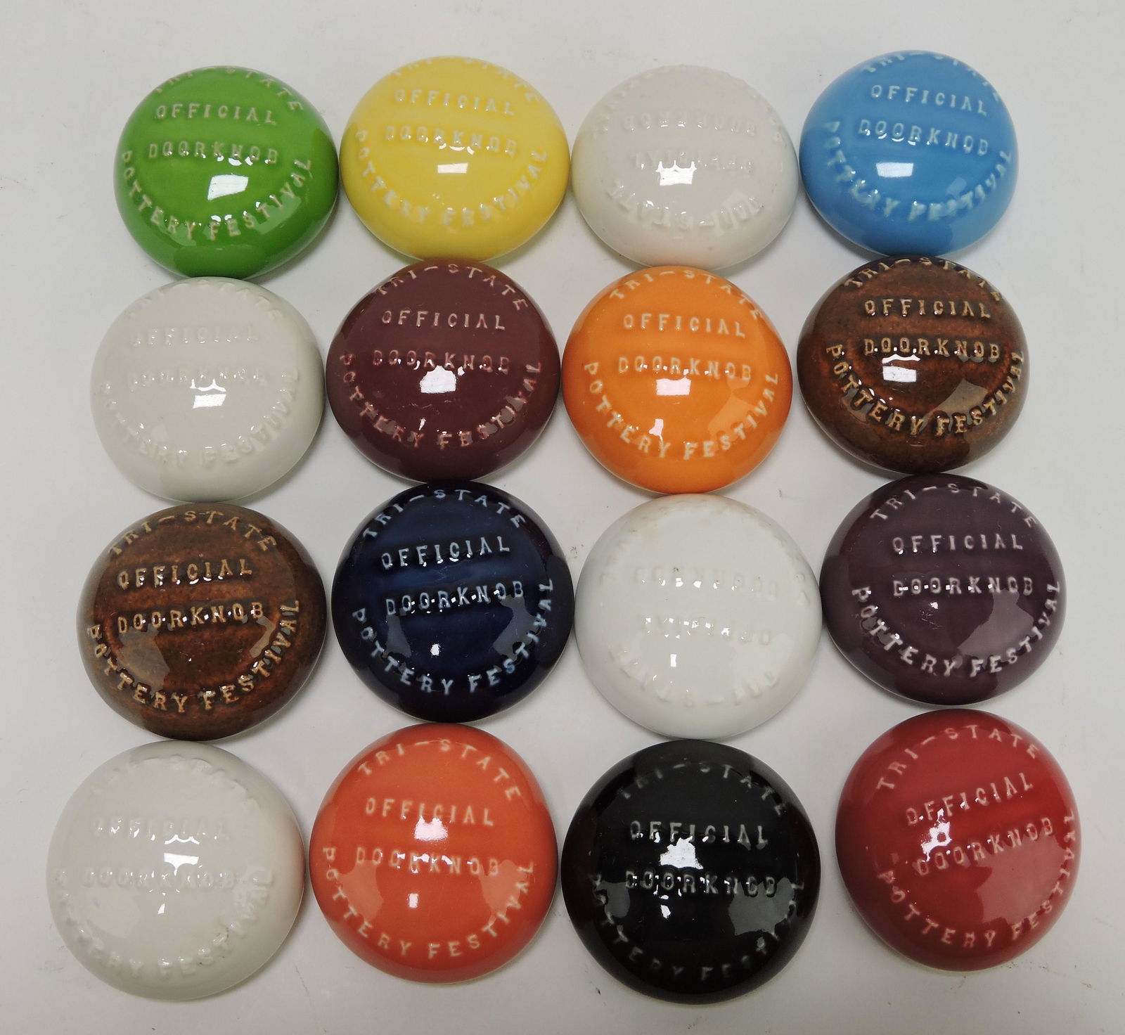 Fiesta Post 86 lot of 16 doorknobs (1 of 1)