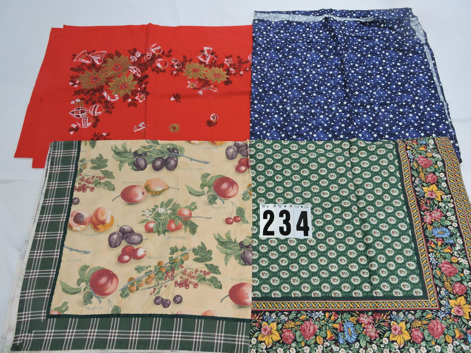 Lot of 4 vintage tablecloths: .