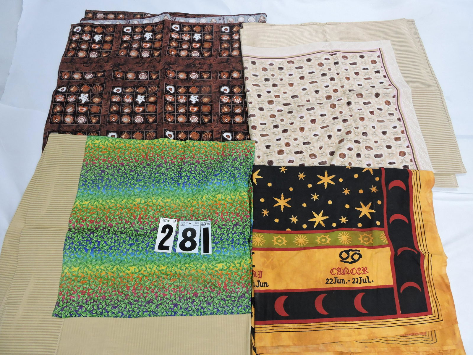 Lot of 4 vintage tablecloths: .