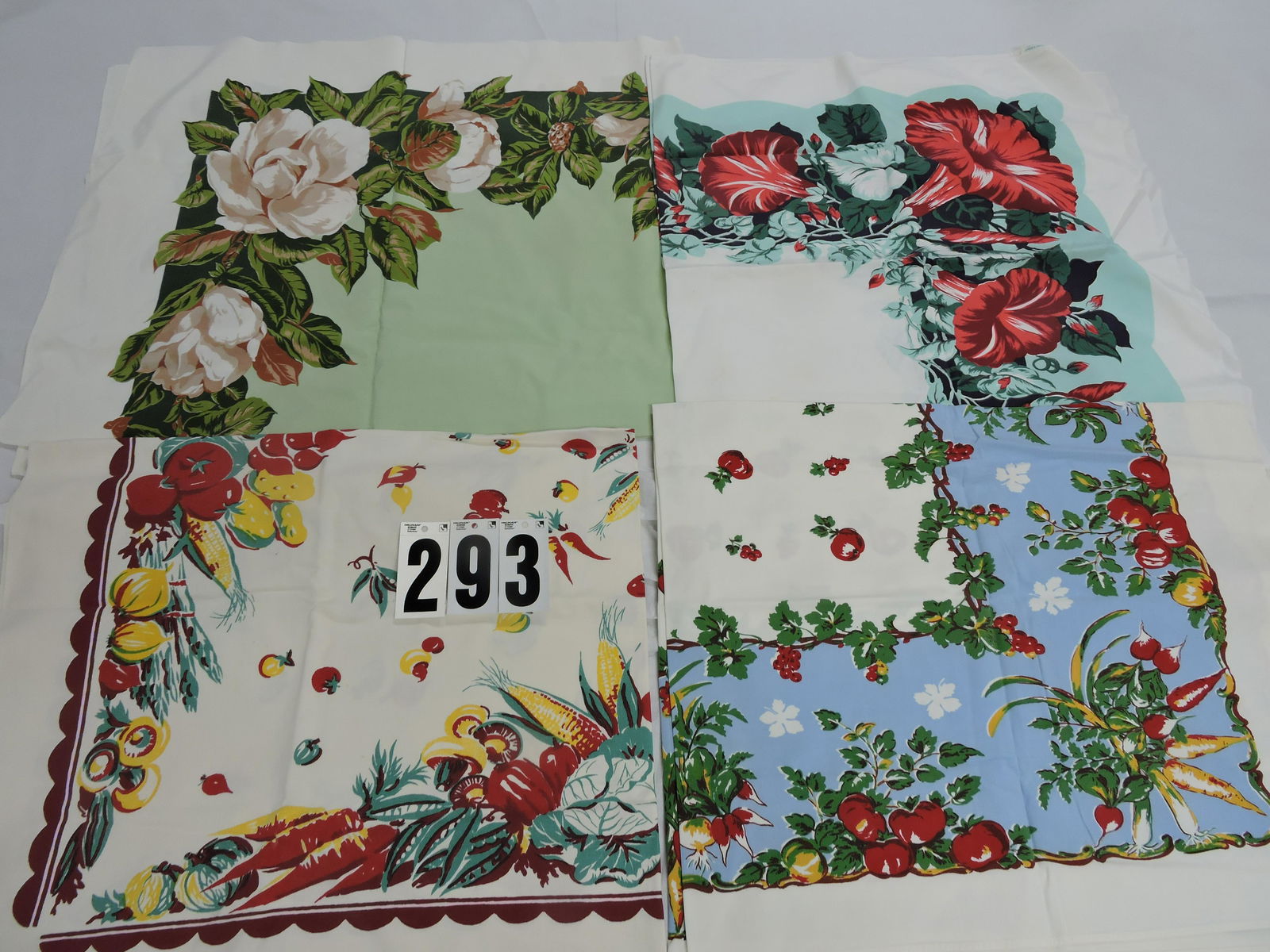 Lot of 4 vintage tablecloths (1 of 1)