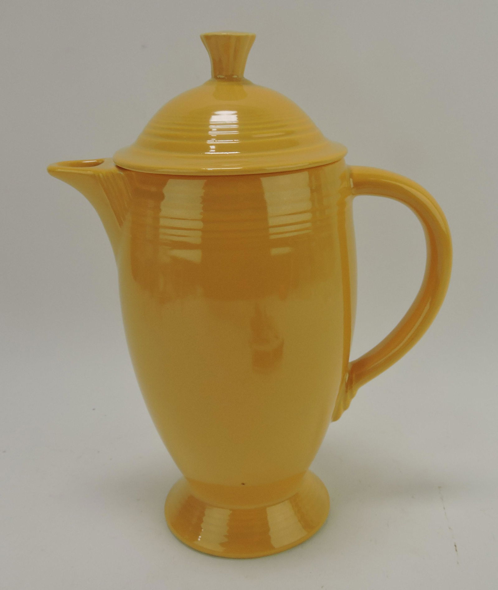 Fiesta coffee pot, yellow (1 of 1)