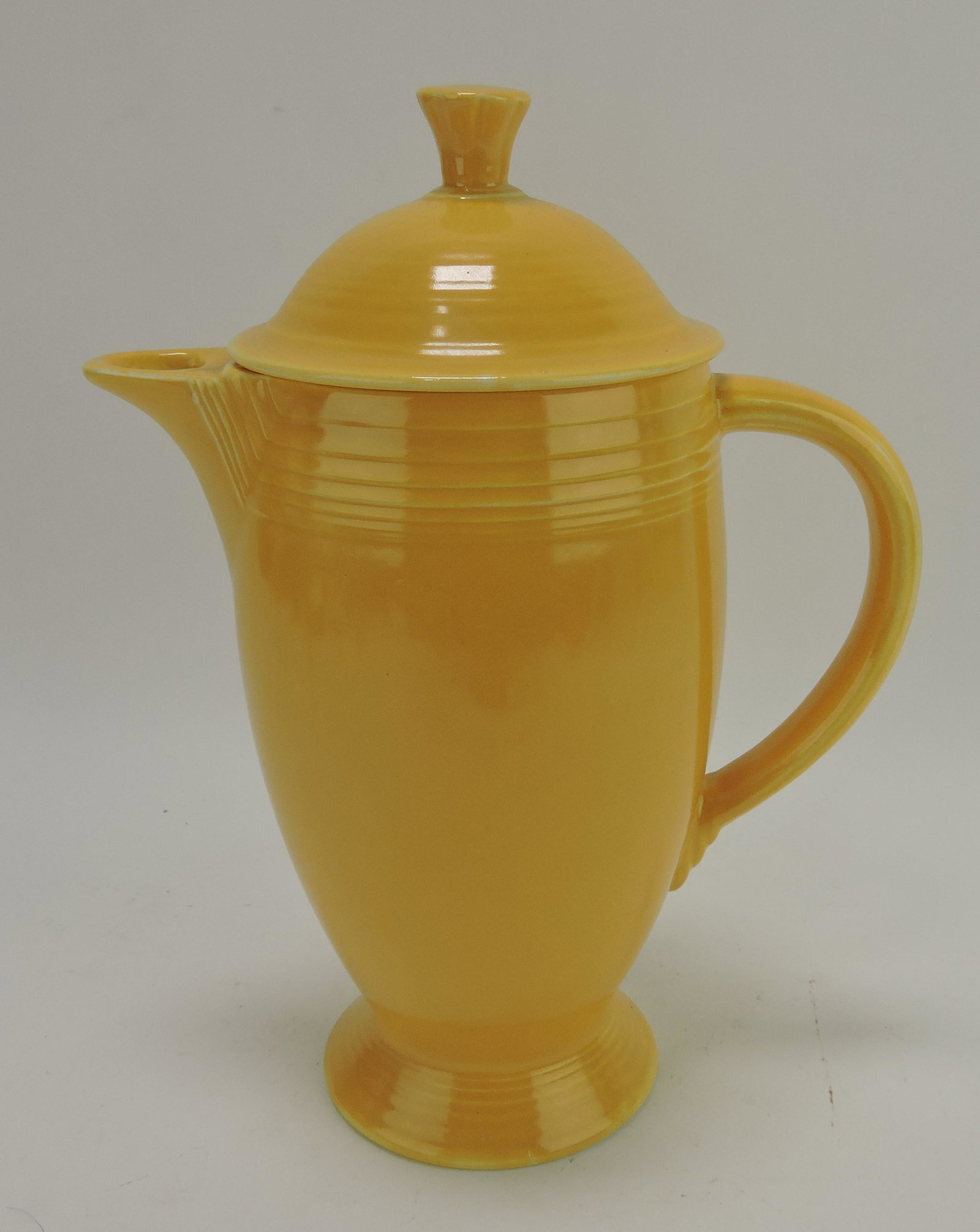 Fiesta coffee pot, yellow (1 of 1)
