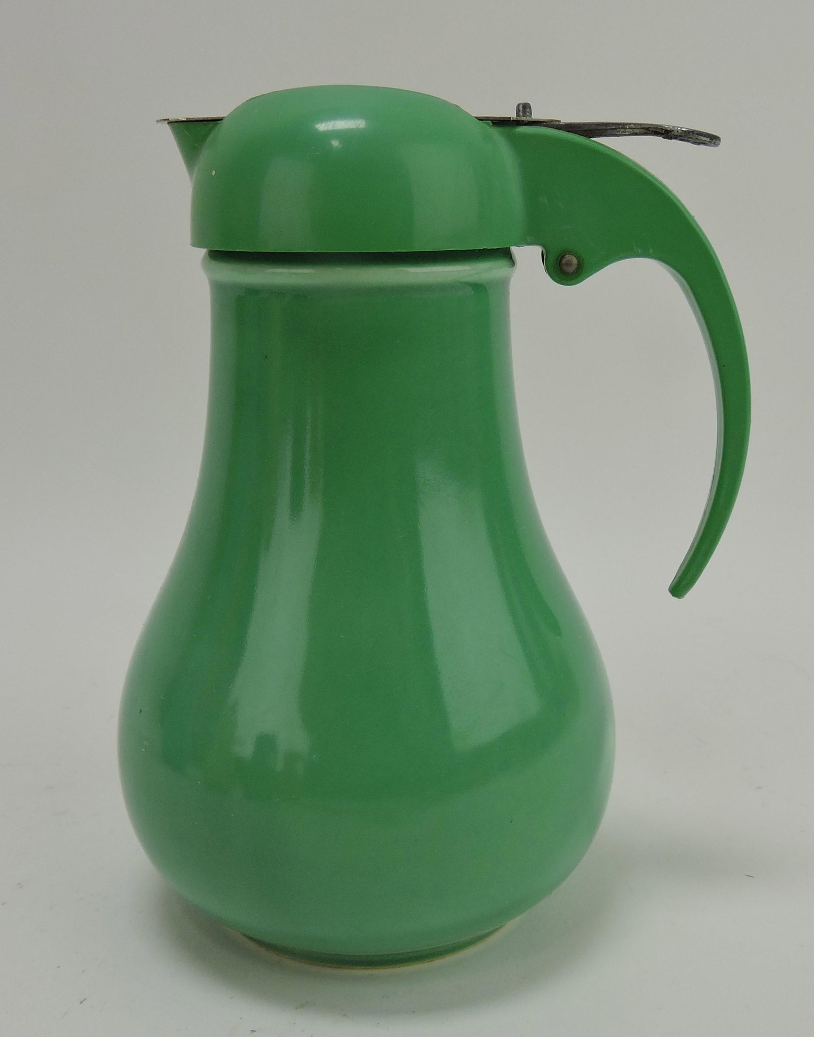 Fiesta syrup pitcher, green (1 of 1)