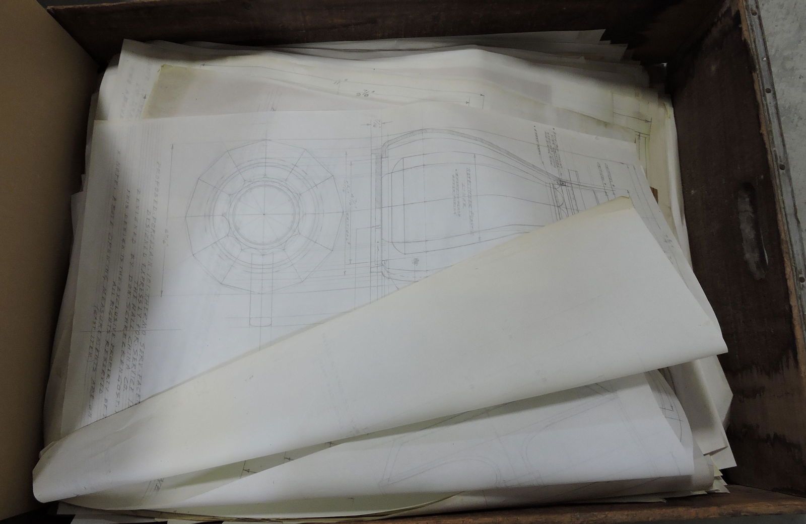 Hall China wooden dish crate with (1 of 1)