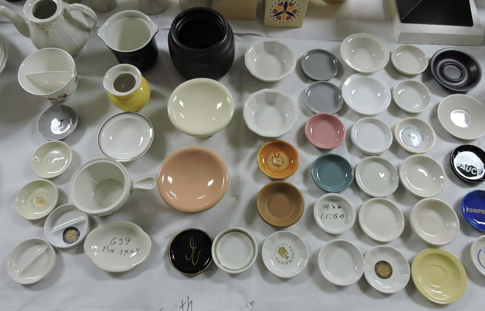 Hall China lot of assorted wares (1 of 1)