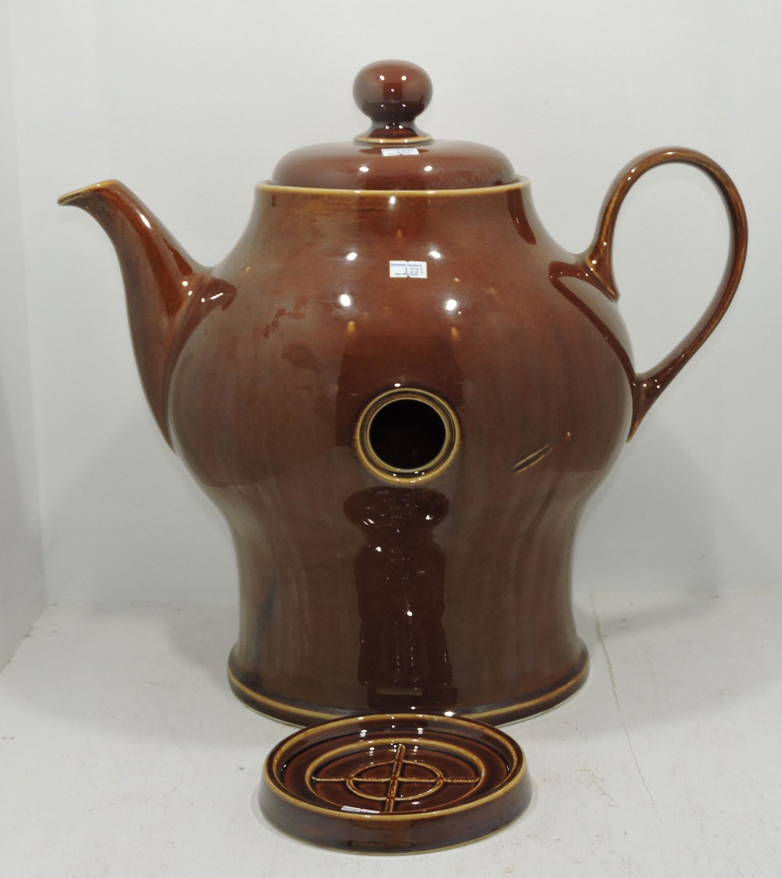 Hall China brown teapot tea dispenser (1 of 1)
