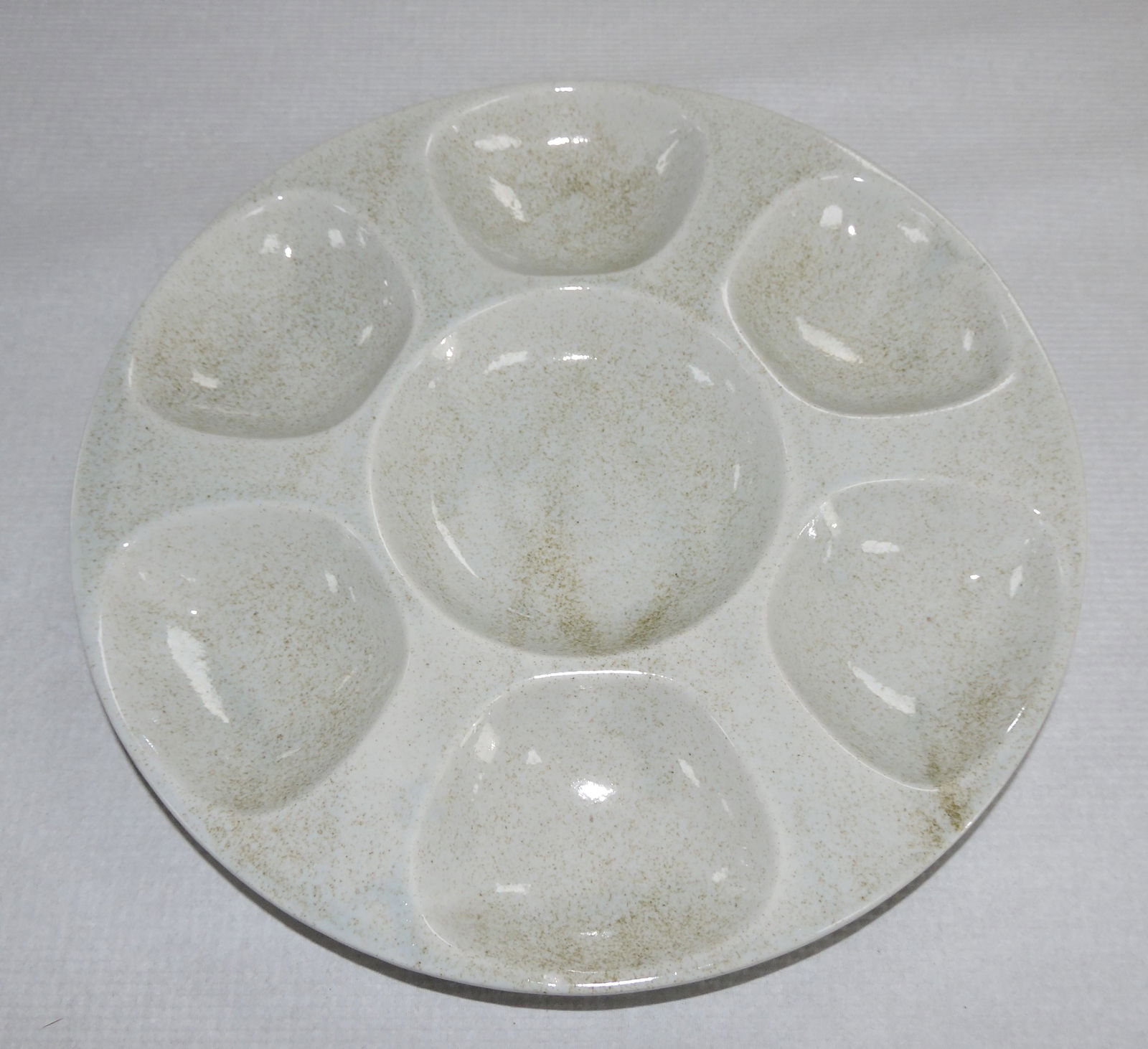 Hall China oyster plate (1 of 1)