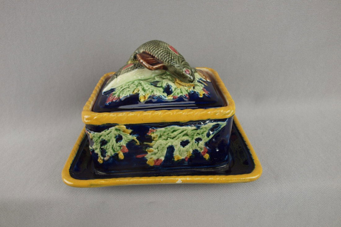 Majolica cobalt sardine box with fish on lid, nic: Majolica cobalt sardine box with fish on lid, nice color, repair to fish on lid
