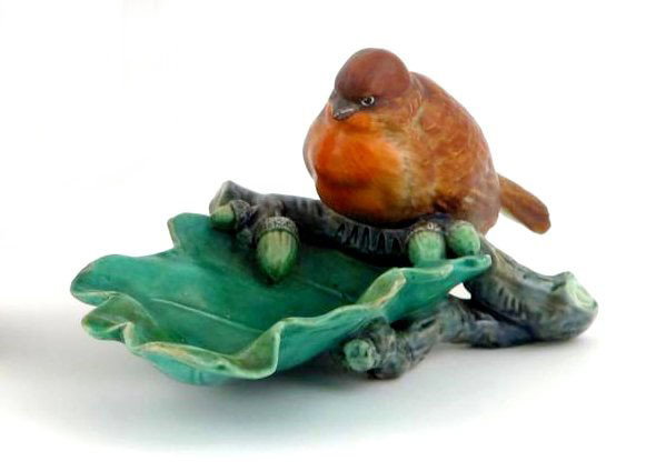 MINTON robin nut tray, 7" : MINTON robin nut tray, 7"