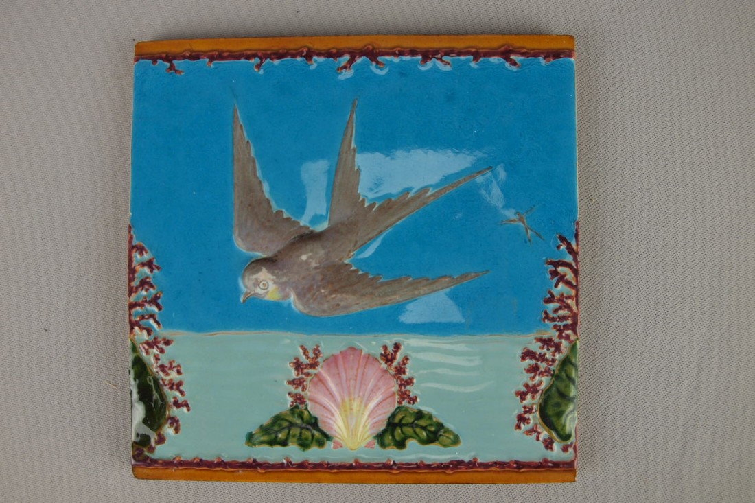 MINTON 8" majolica tile with bird in flight and s: MINTON 8" majolica tile with bird in flight and shell
