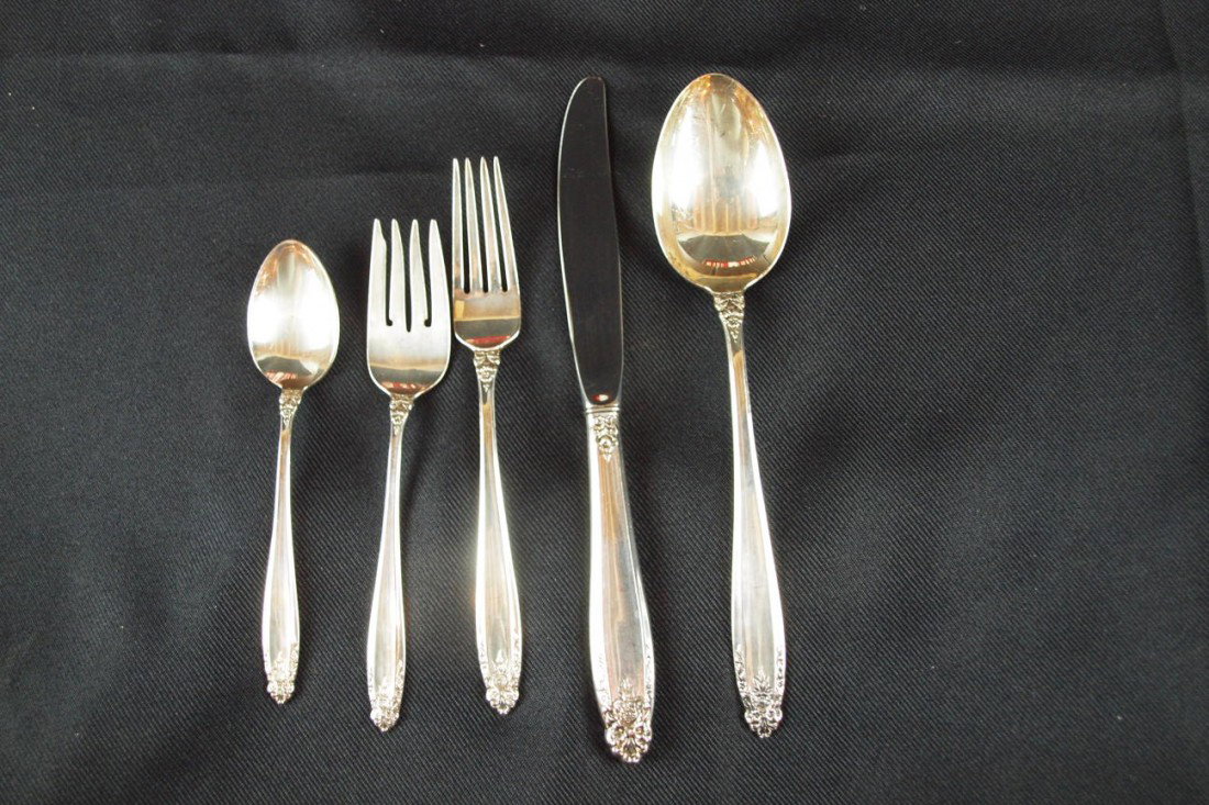 International Prelude sterling silver flatware servi - 2
