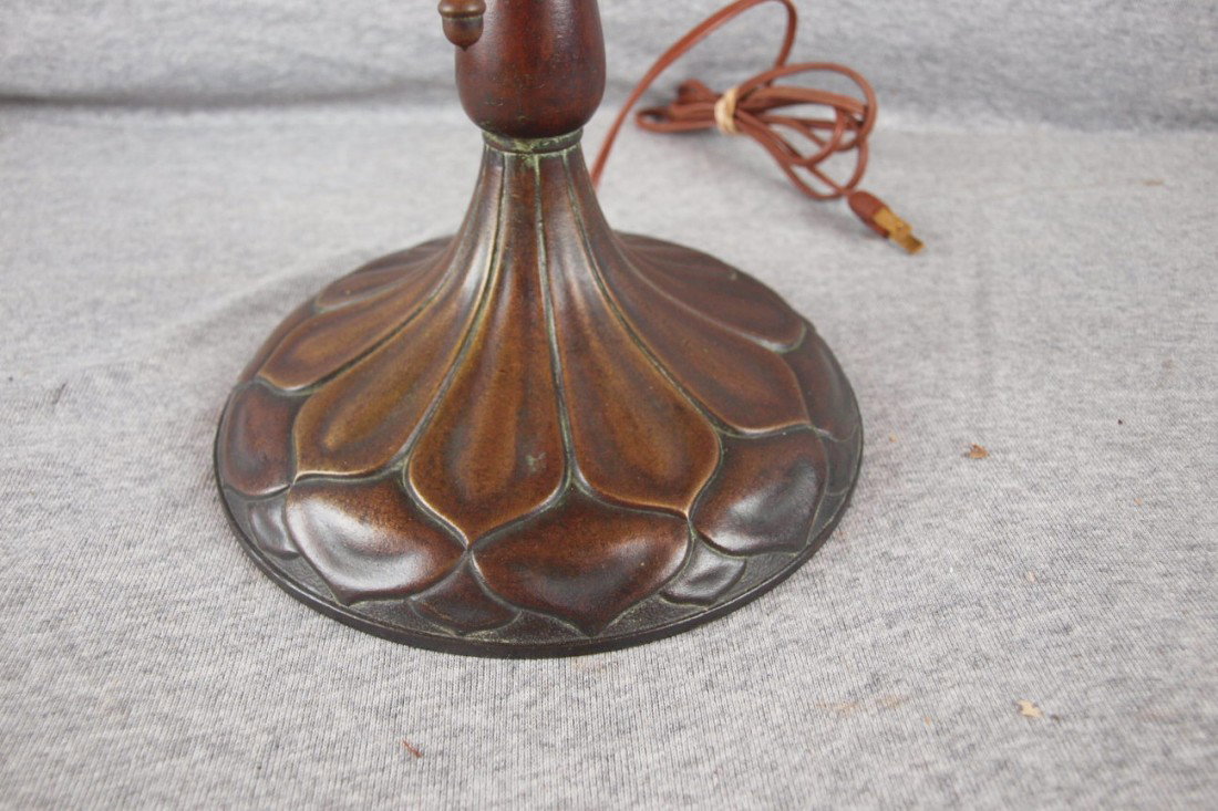 Handel table lamp with 17" leaded glass shade, 3 s - 2