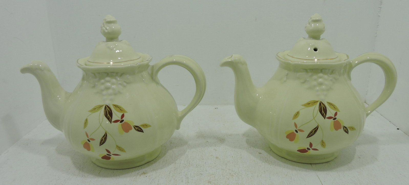 Hall China Autumn Leaf lot of 2 grape teapots: 2006 NALCC