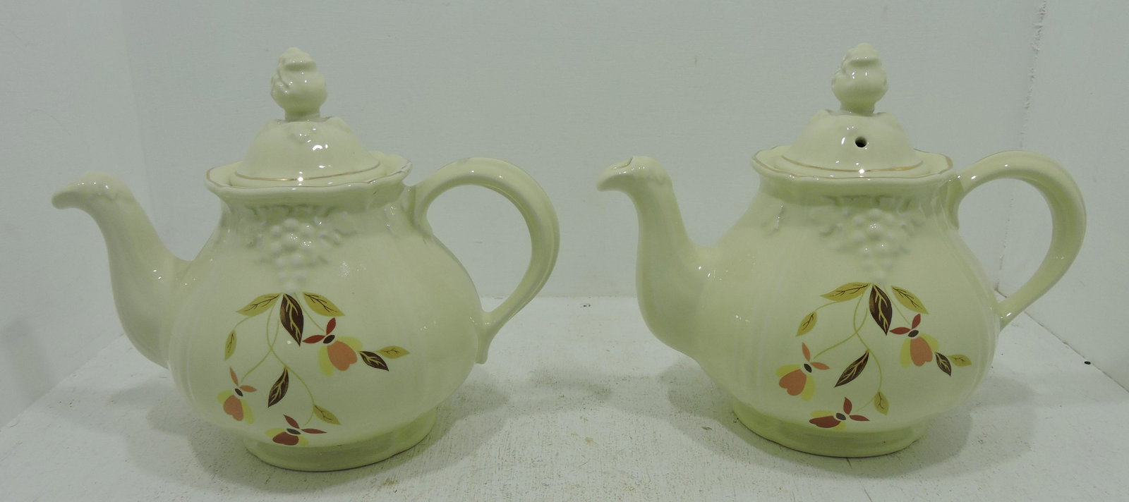 Hall China Autumn Leaf lot of 2 grape teapots: 2006 NALCC