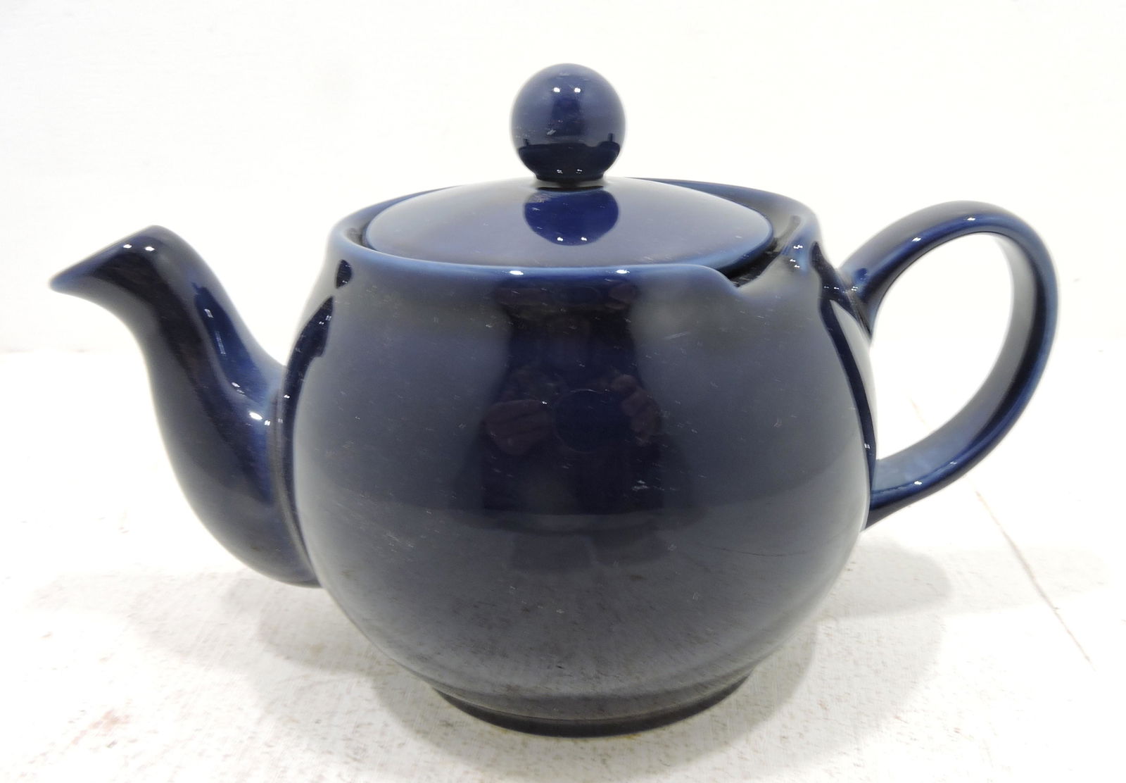 Hall China cobalt teapot (1 of 1)