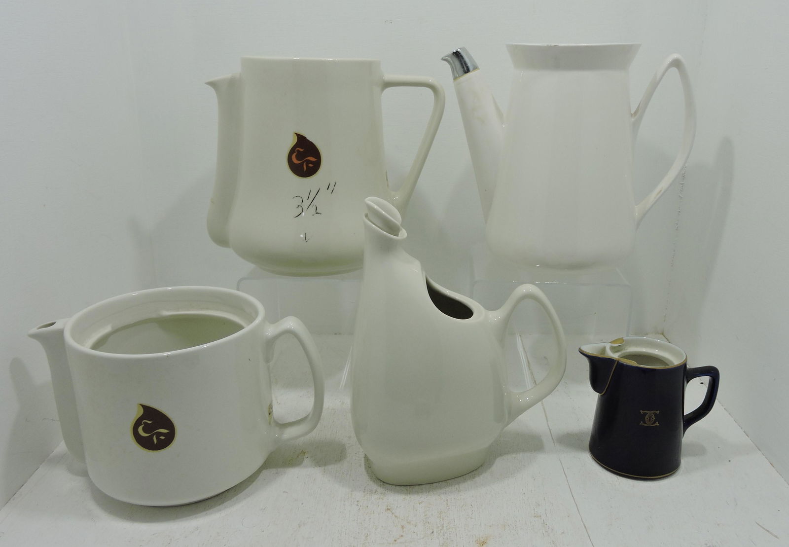 Hall China lot of 5 coffee & tea pots, no (1 of 1)