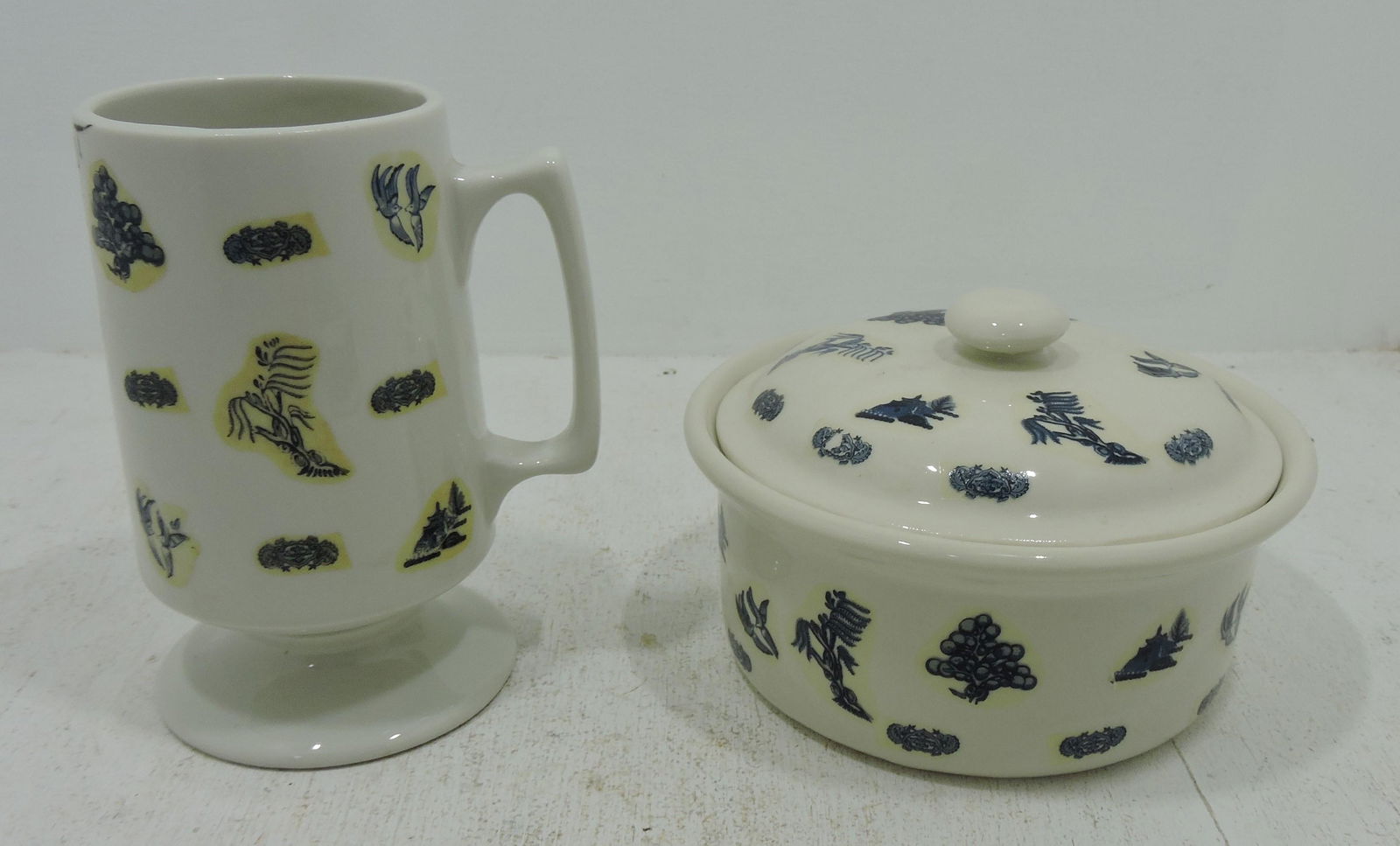 Hall China Blue Willow pedestal mug and (1 of 1)